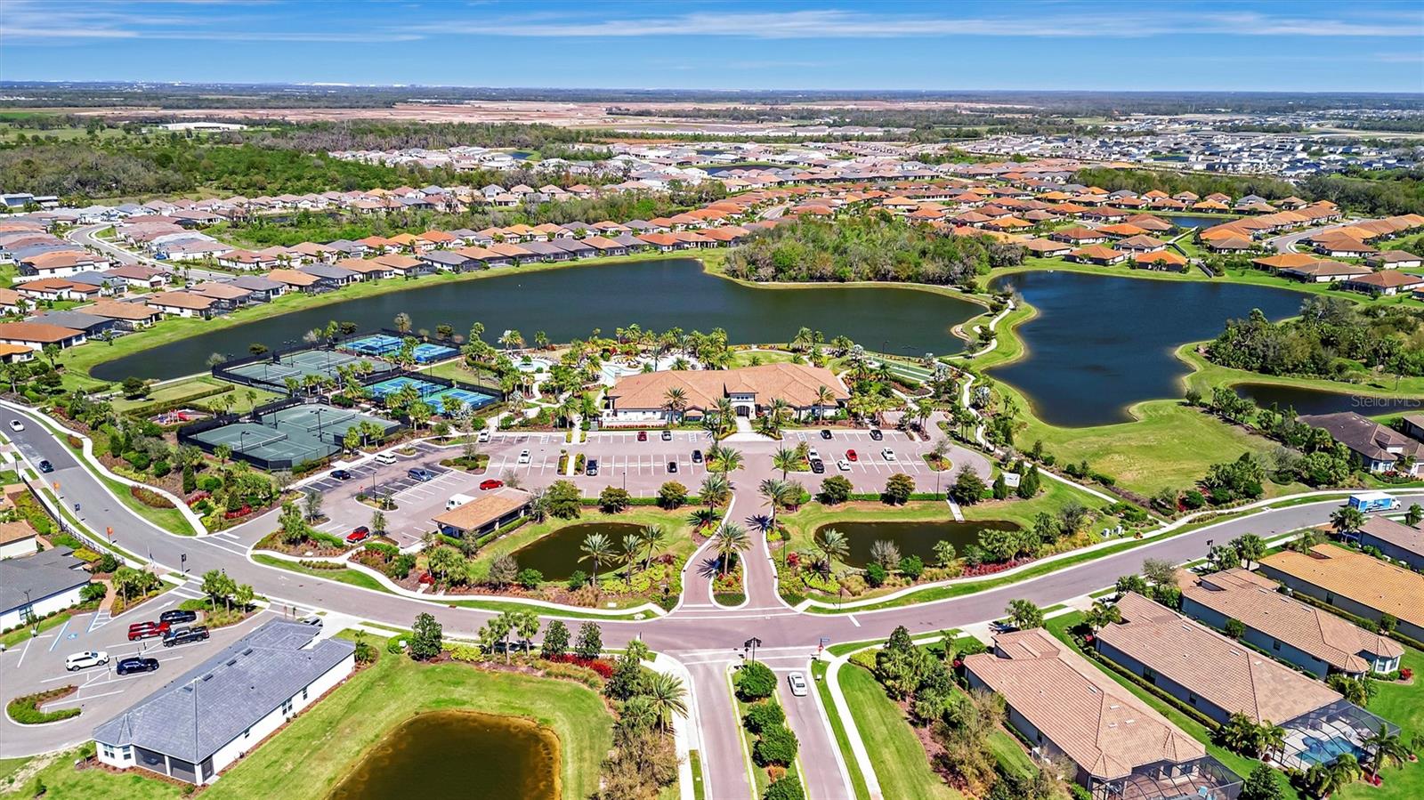 ESPLANADE NORTH AT ARTISAN LAKES SUBPH I - Residential