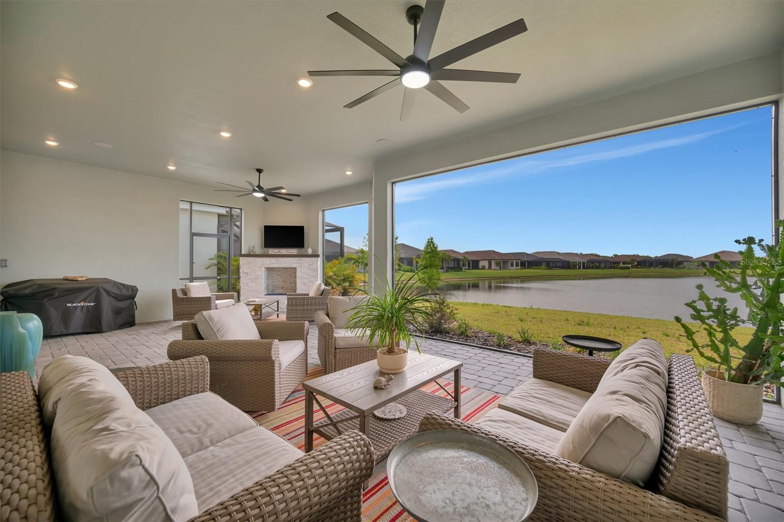 ESPLANADE NORTH AT ARTISAN LAKES SUBPH I - Residential