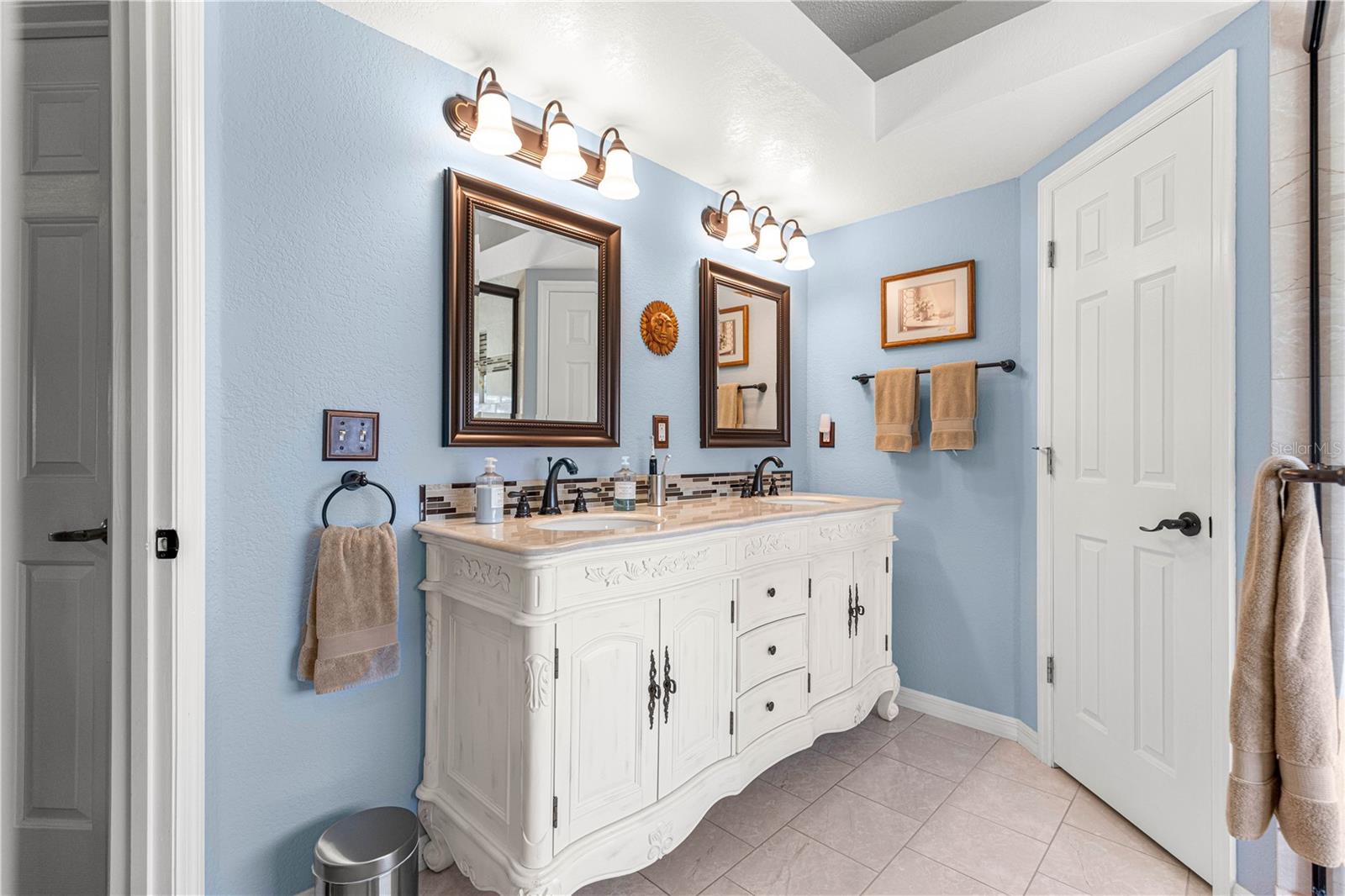 OAK RUN - Residential