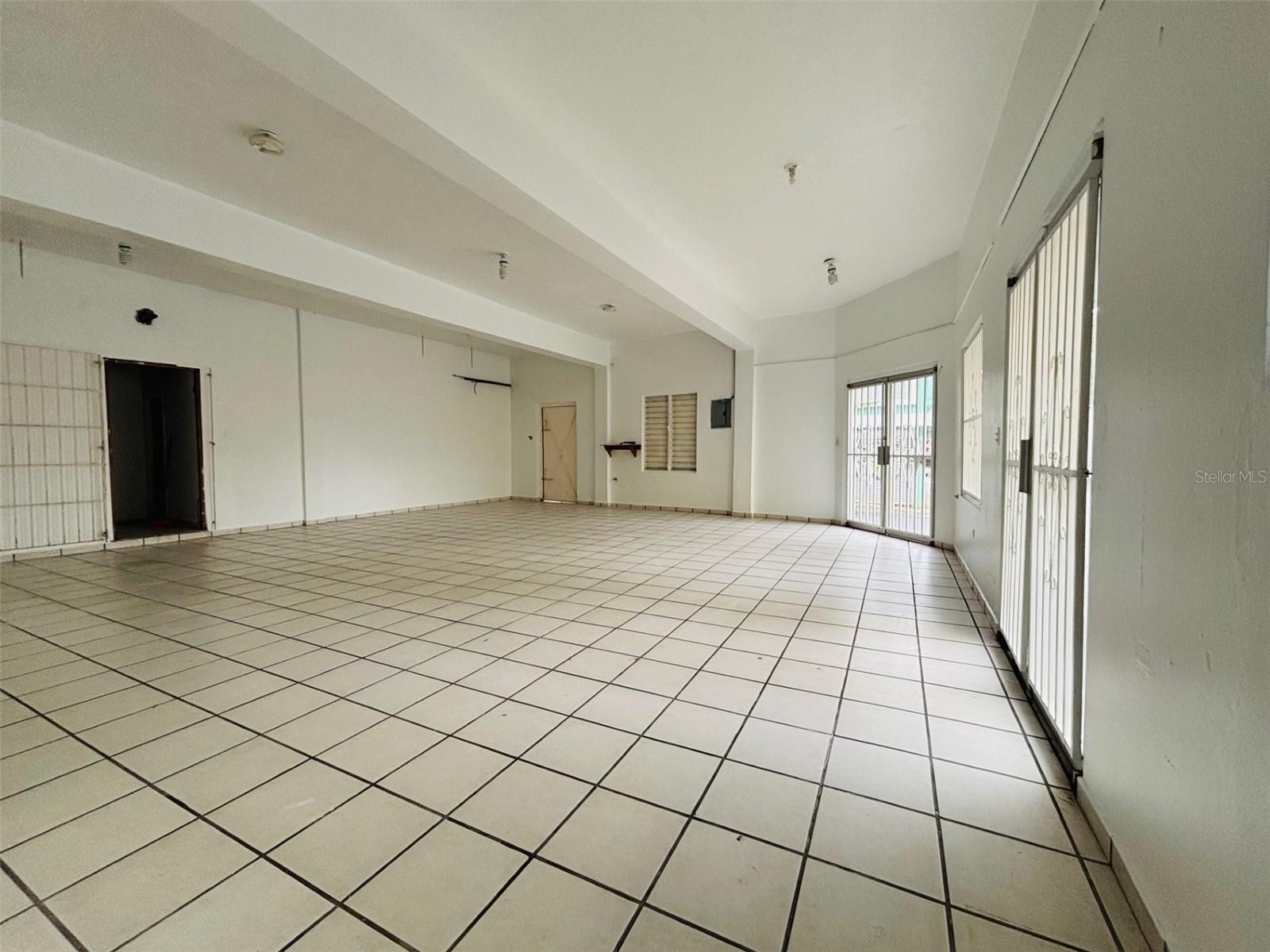 FAJARDO TOWN SQUARE - Commercial Sale