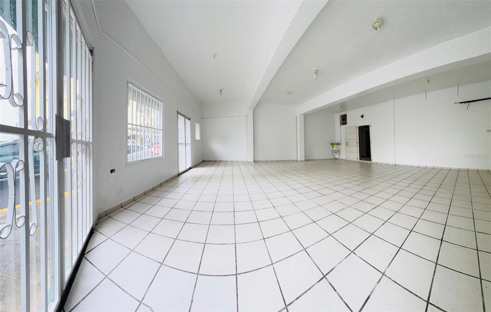 FAJARDO TOWN SQUARE - Commercial Sale