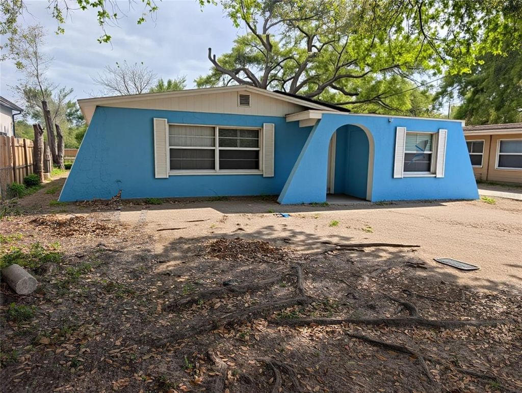 Photo of 3713 E Clifton Street, Tampa, FL 33610 (MLS # TB8494133)