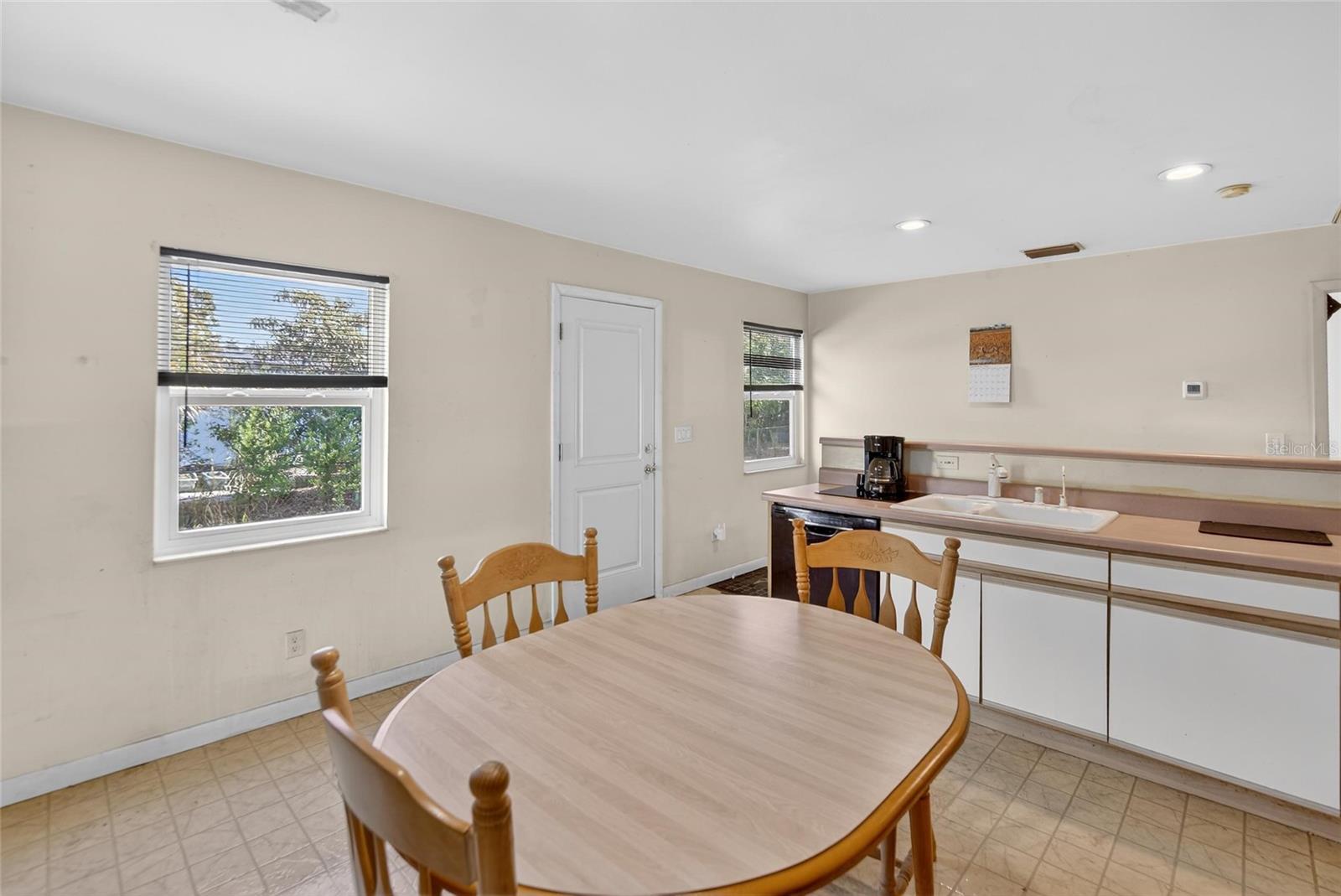 BEVERLY HILLS - Residential