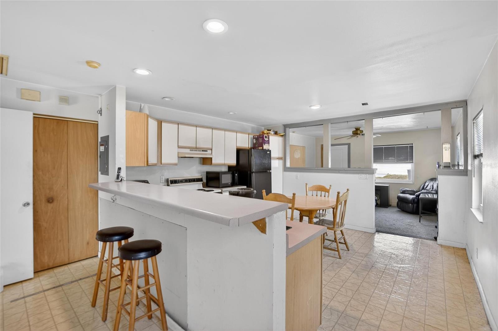 BEVERLY HILLS - Residential