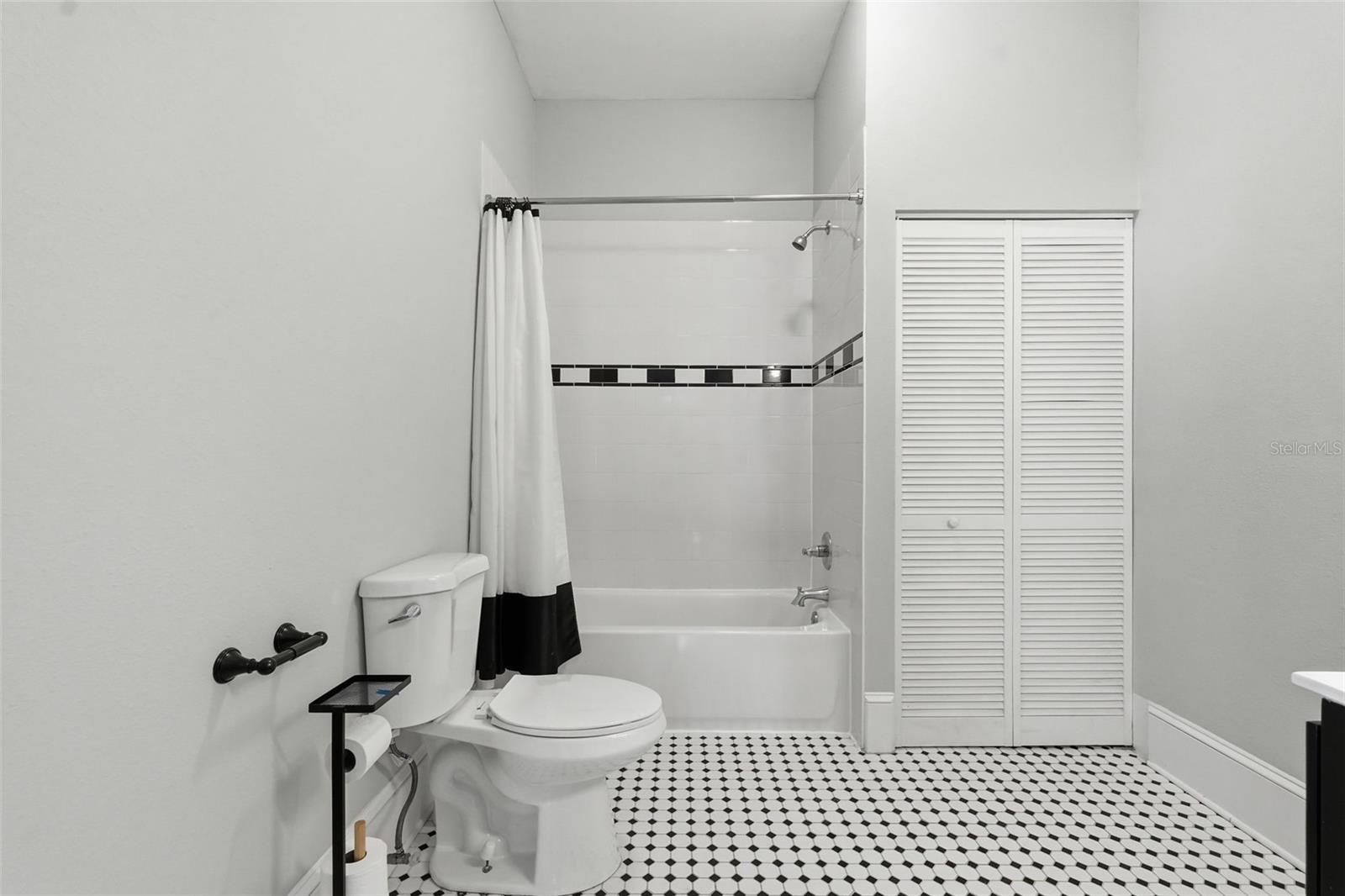 ARLINGTON HEIGHTS NORTH - Residential