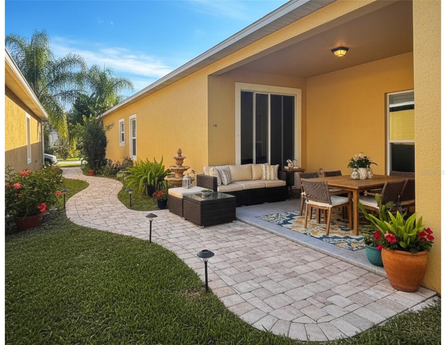 EMERALD LAKE - Residential