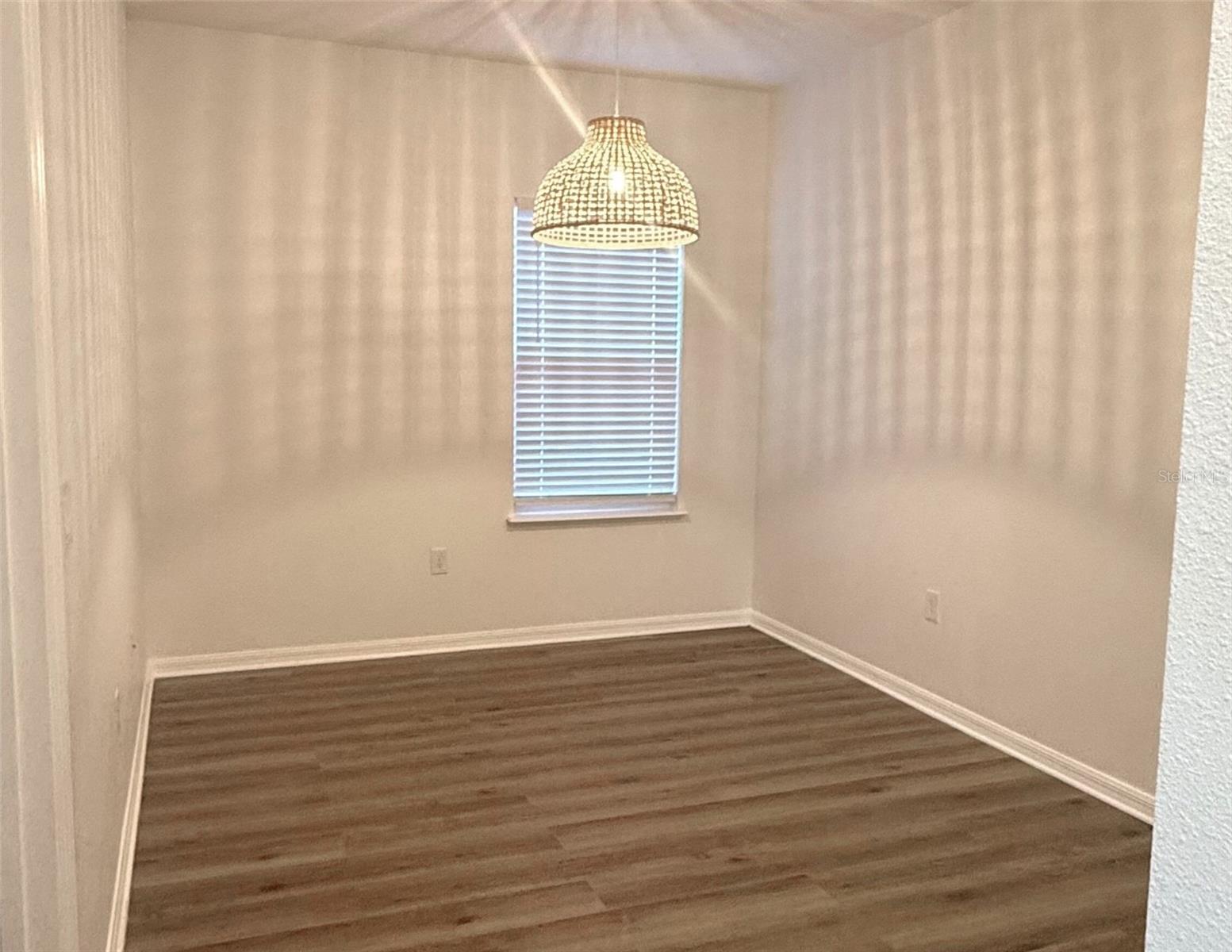 EMERALD LAKE - Residential