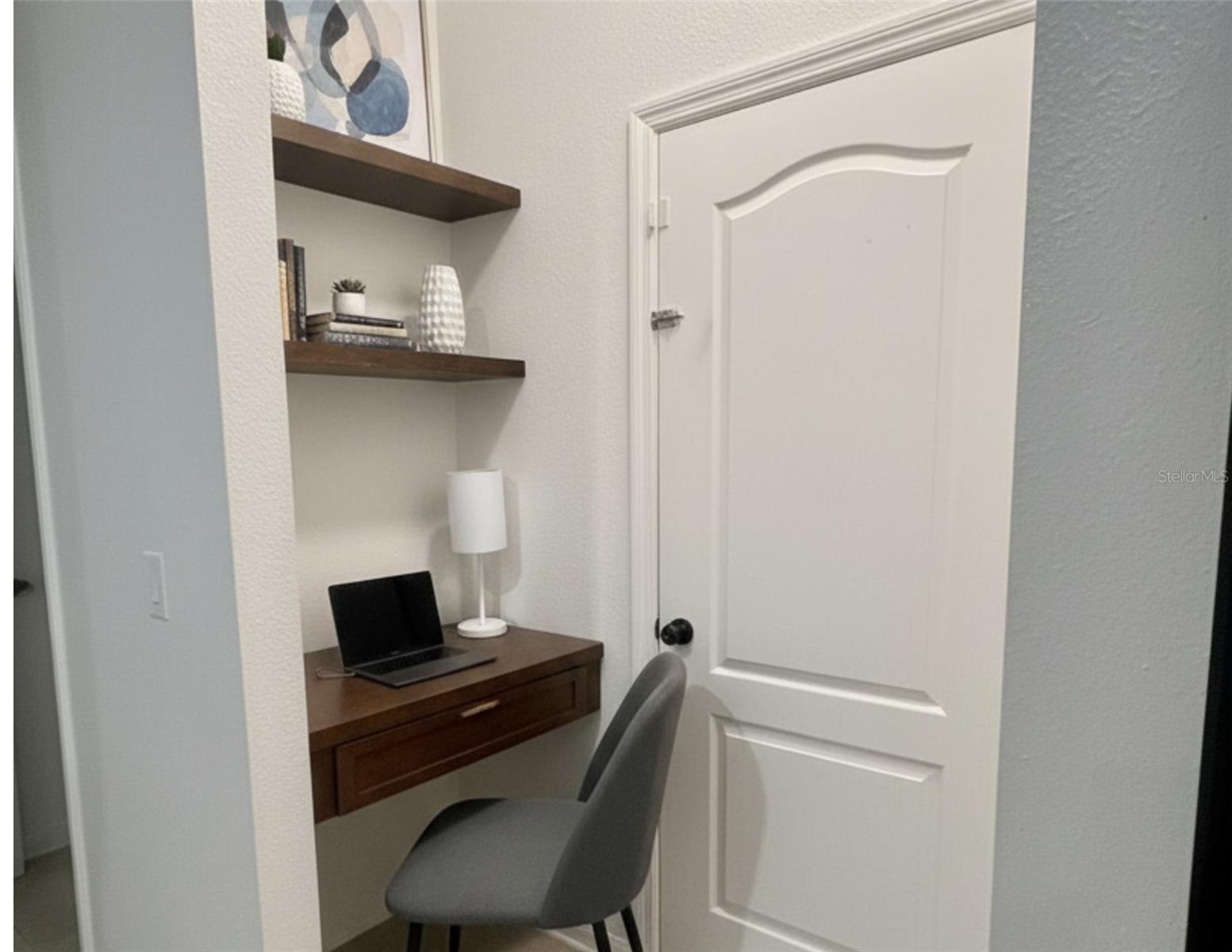 EMERALD LAKE - Residential