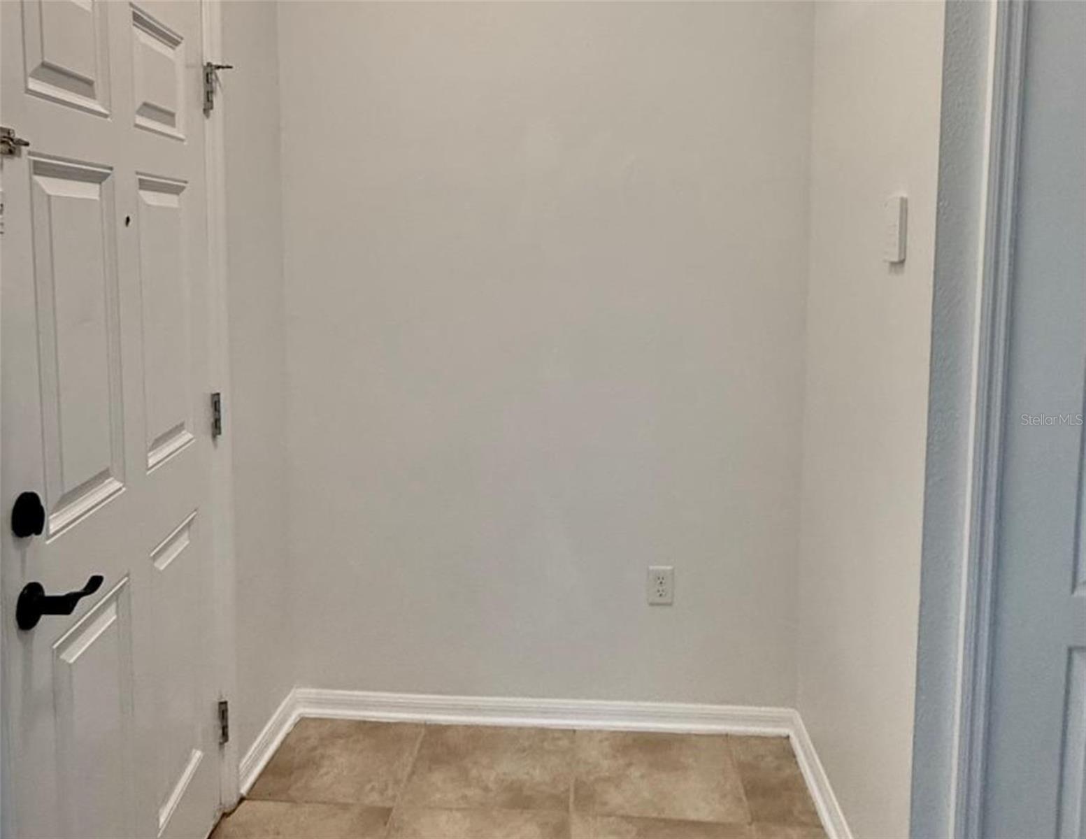 EMERALD LAKE - Residential