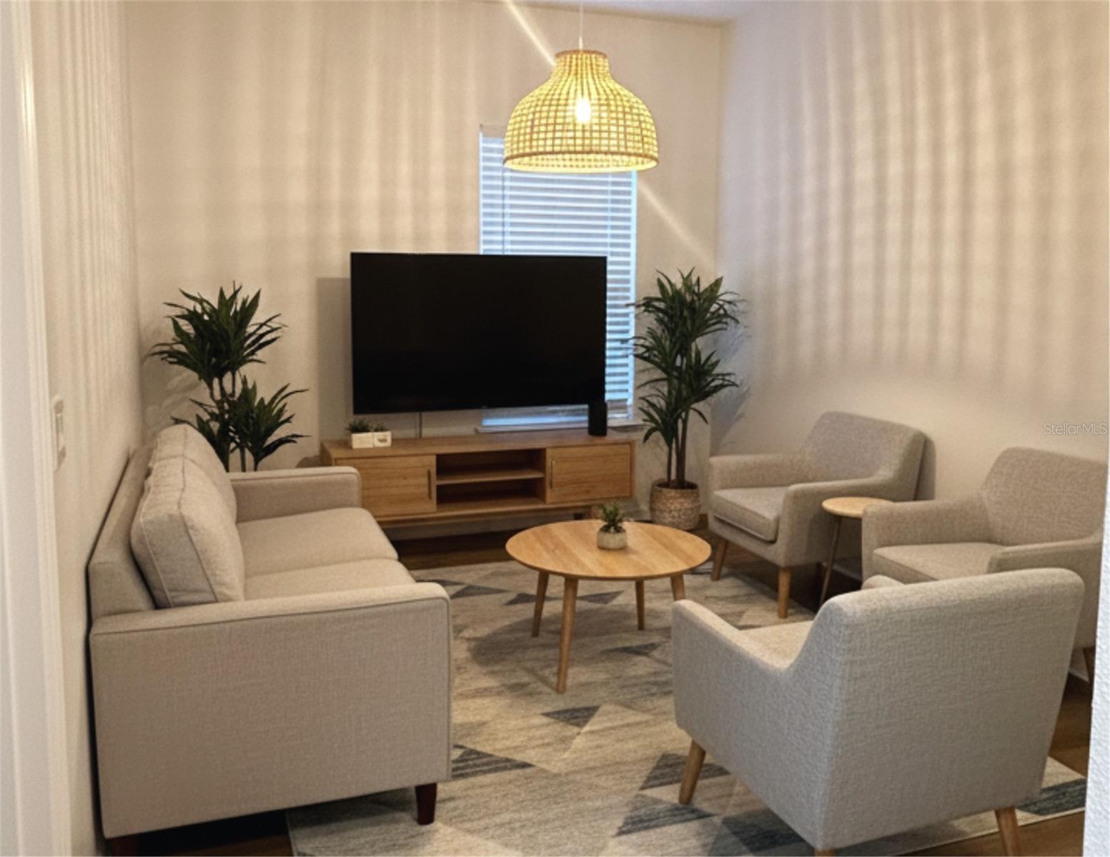 EMERALD LAKE - Residential