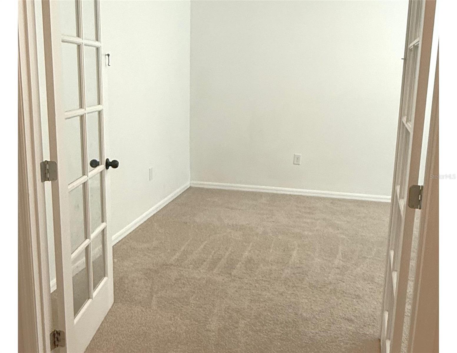 EMERALD LAKE - Residential