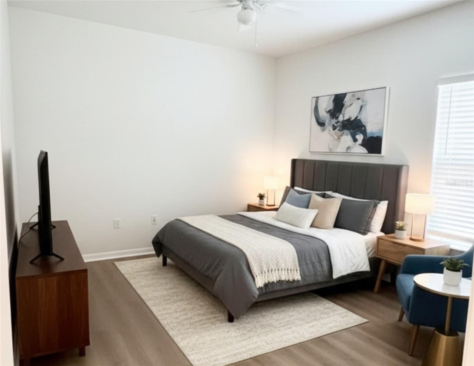 EMERALD LAKE - Residential