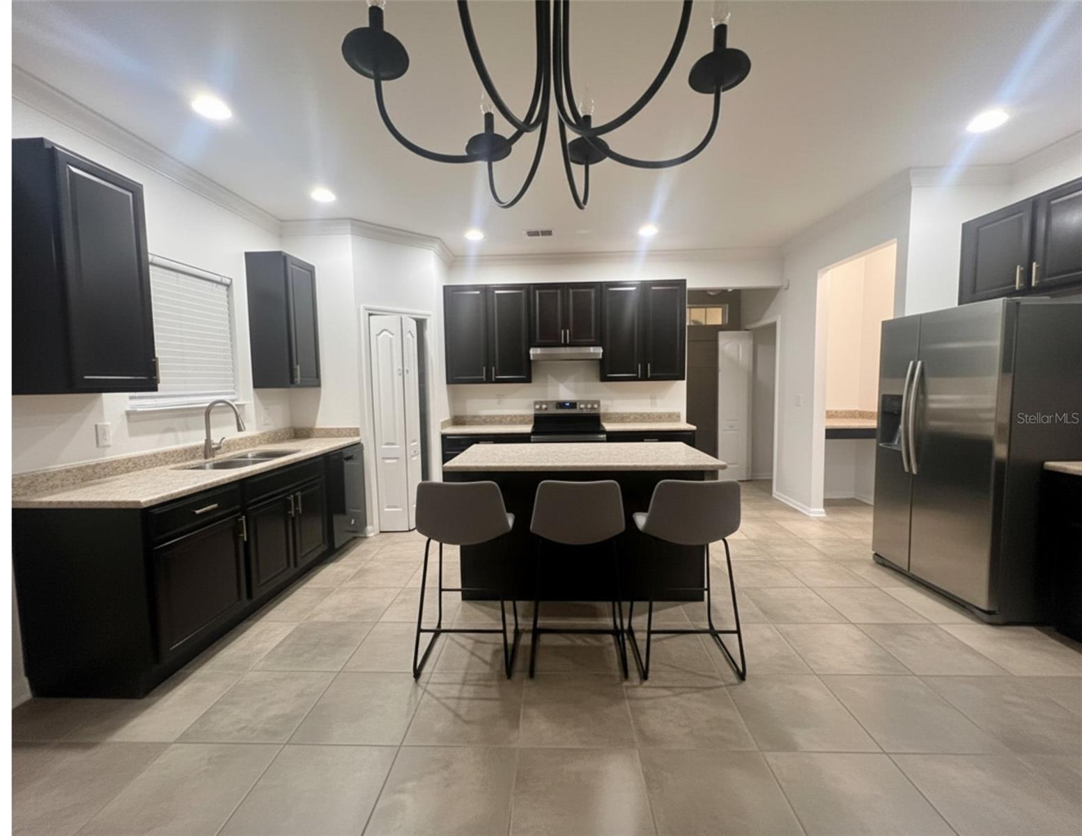 EMERALD LAKE - Residential