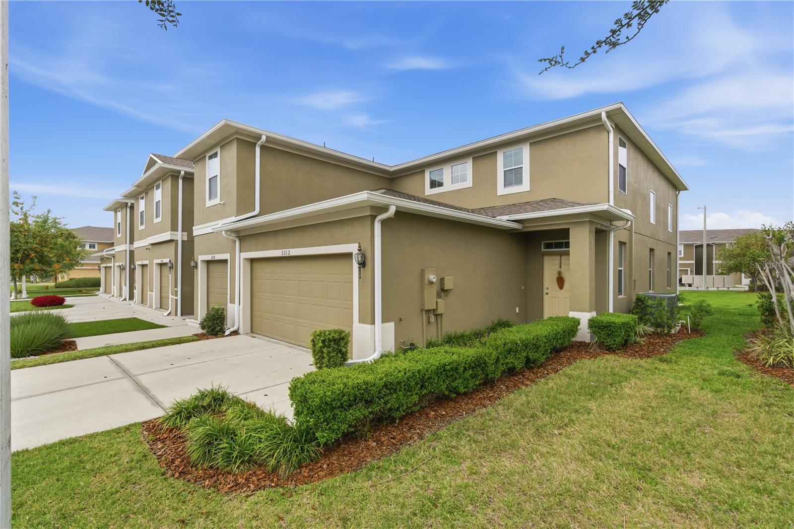 BROADWAY CENTRE TWNHMS - Residential