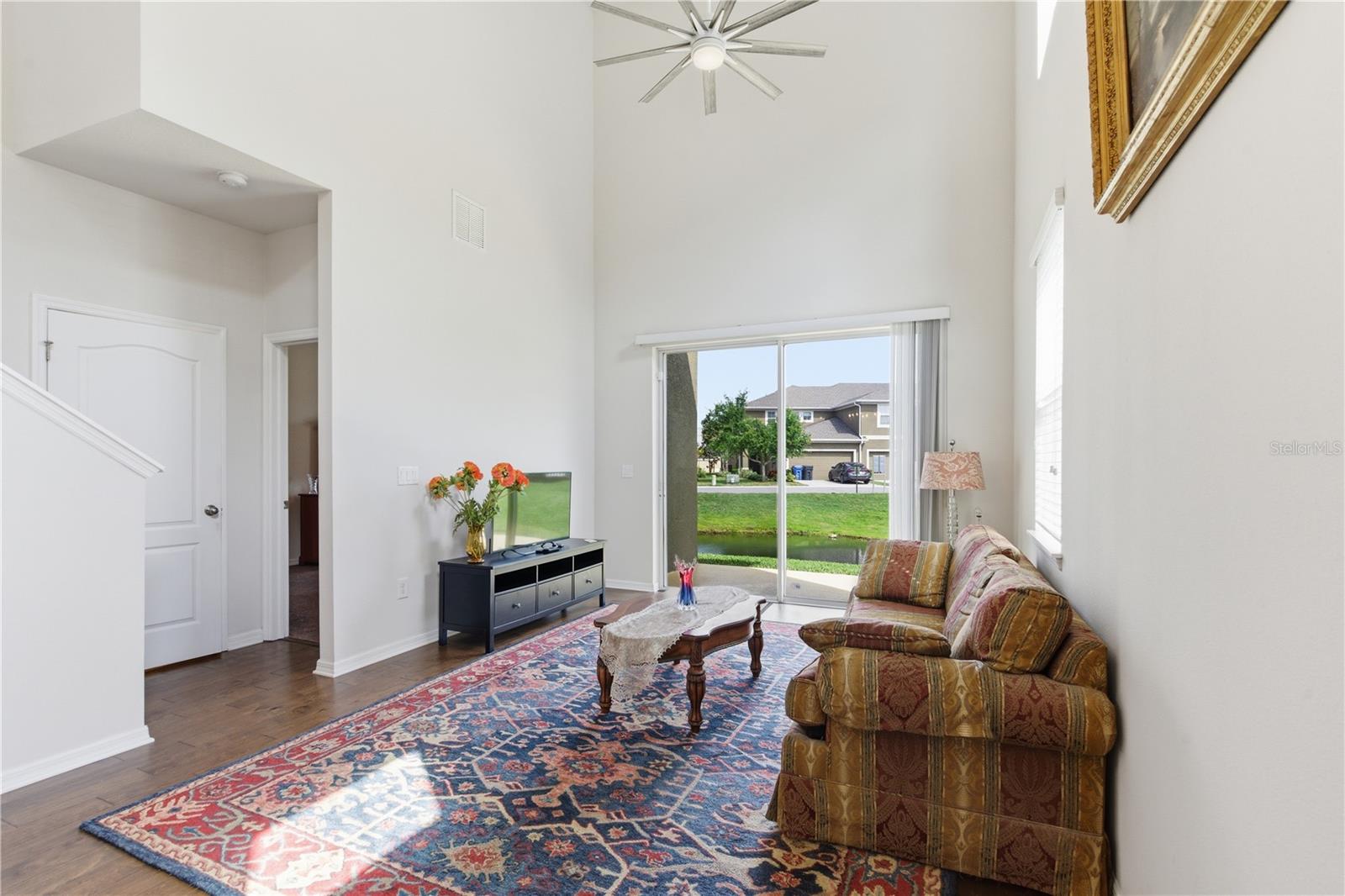 BROADWAY CENTRE TWNHMS - Residential