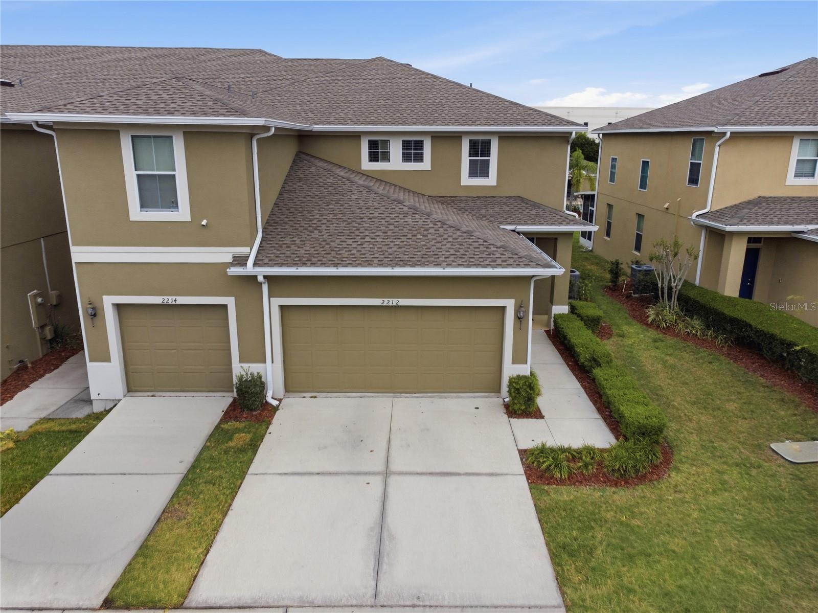 BROADWAY CENTRE TWNHMS - Residential