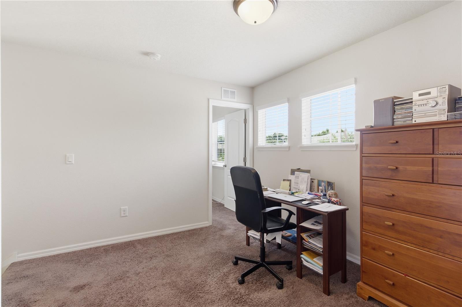 BROADWAY CENTRE TWNHMS - Residential