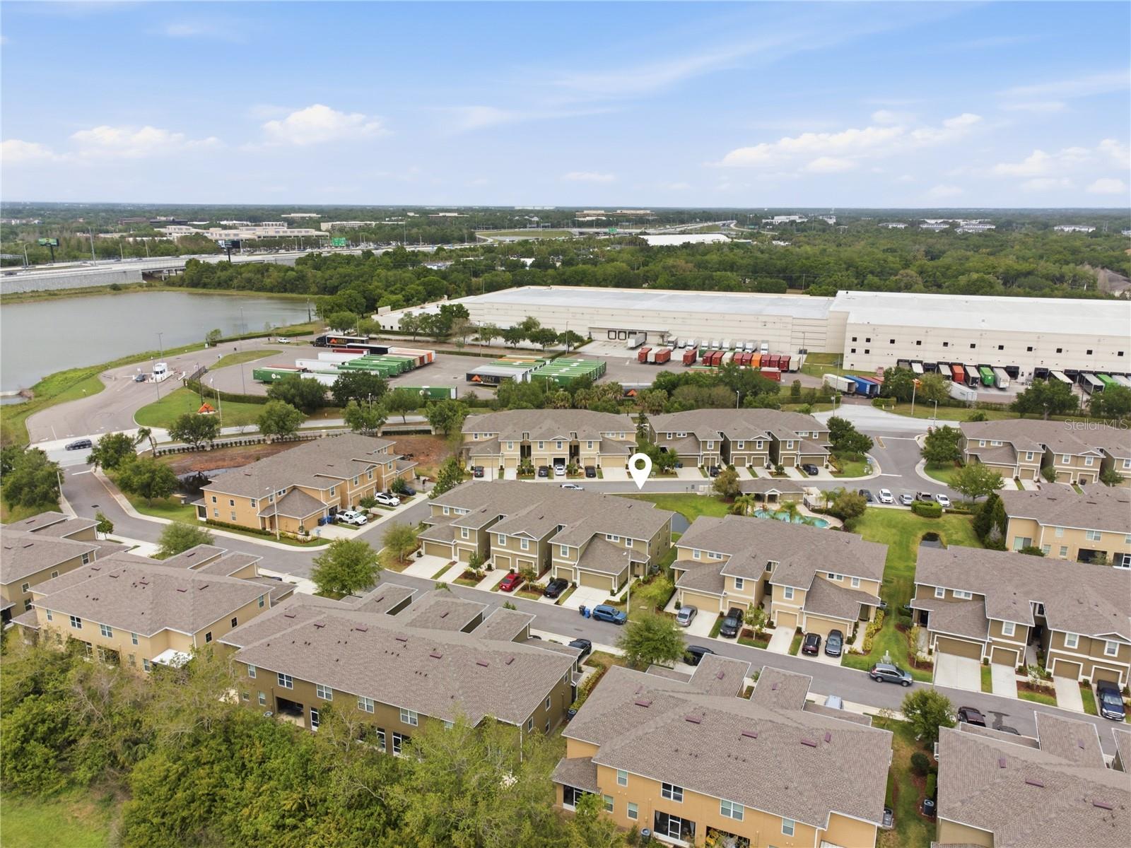 BROADWAY CENTRE TWNHMS - Residential