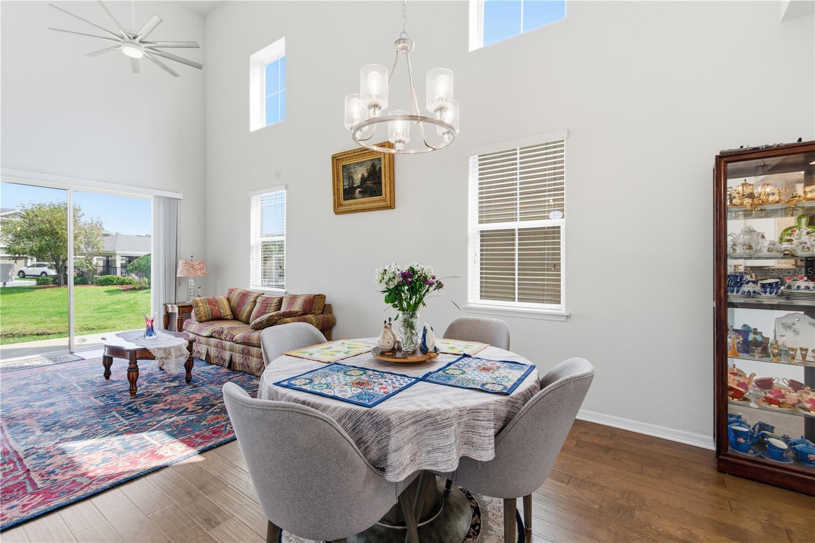 BROADWAY CENTRE TWNHMS - Residential