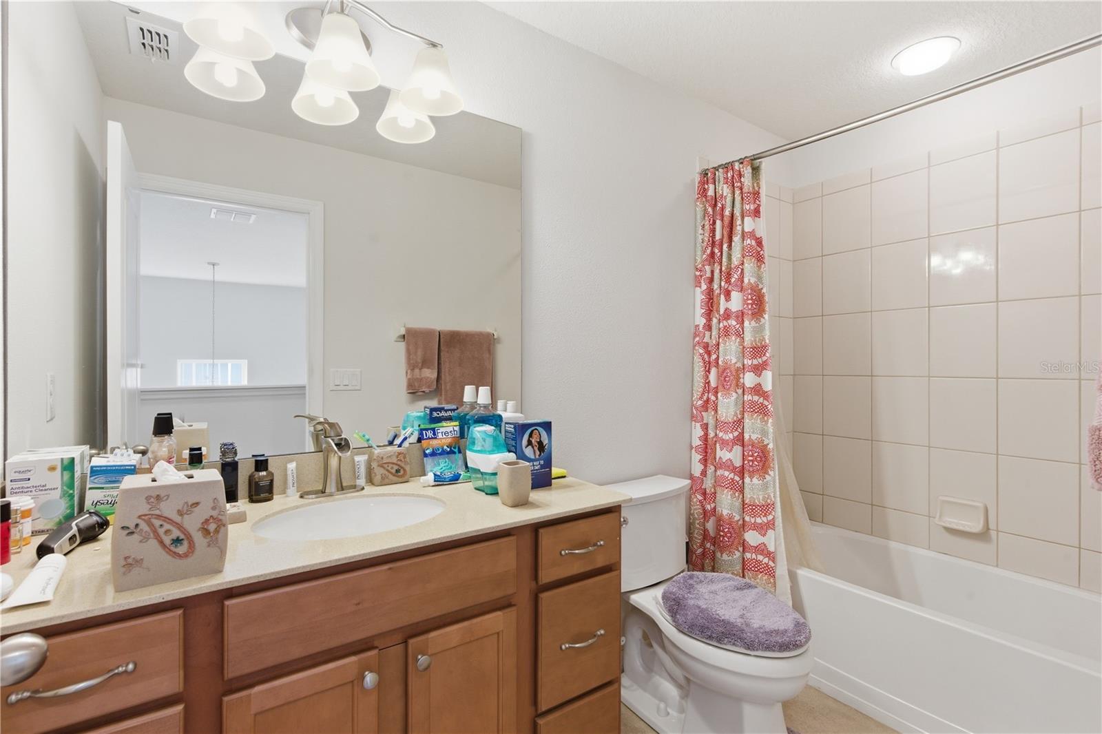 BROADWAY CENTRE TWNHMS - Residential