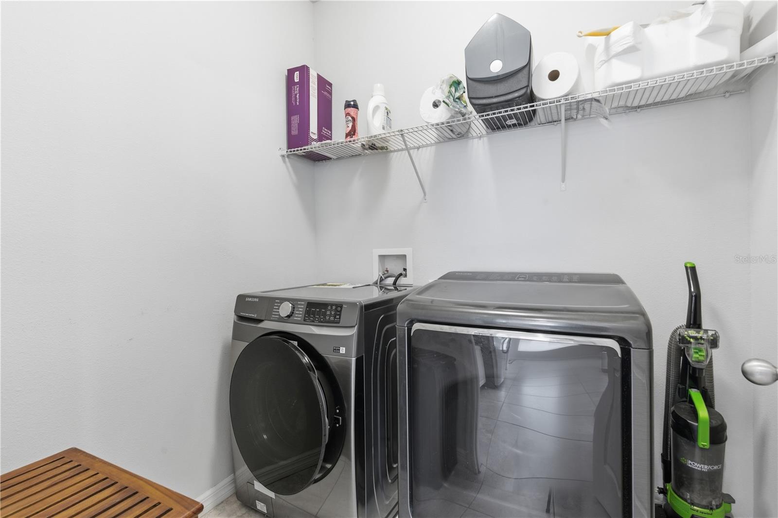 BROADWAY CENTRE TWNHMS - Residential