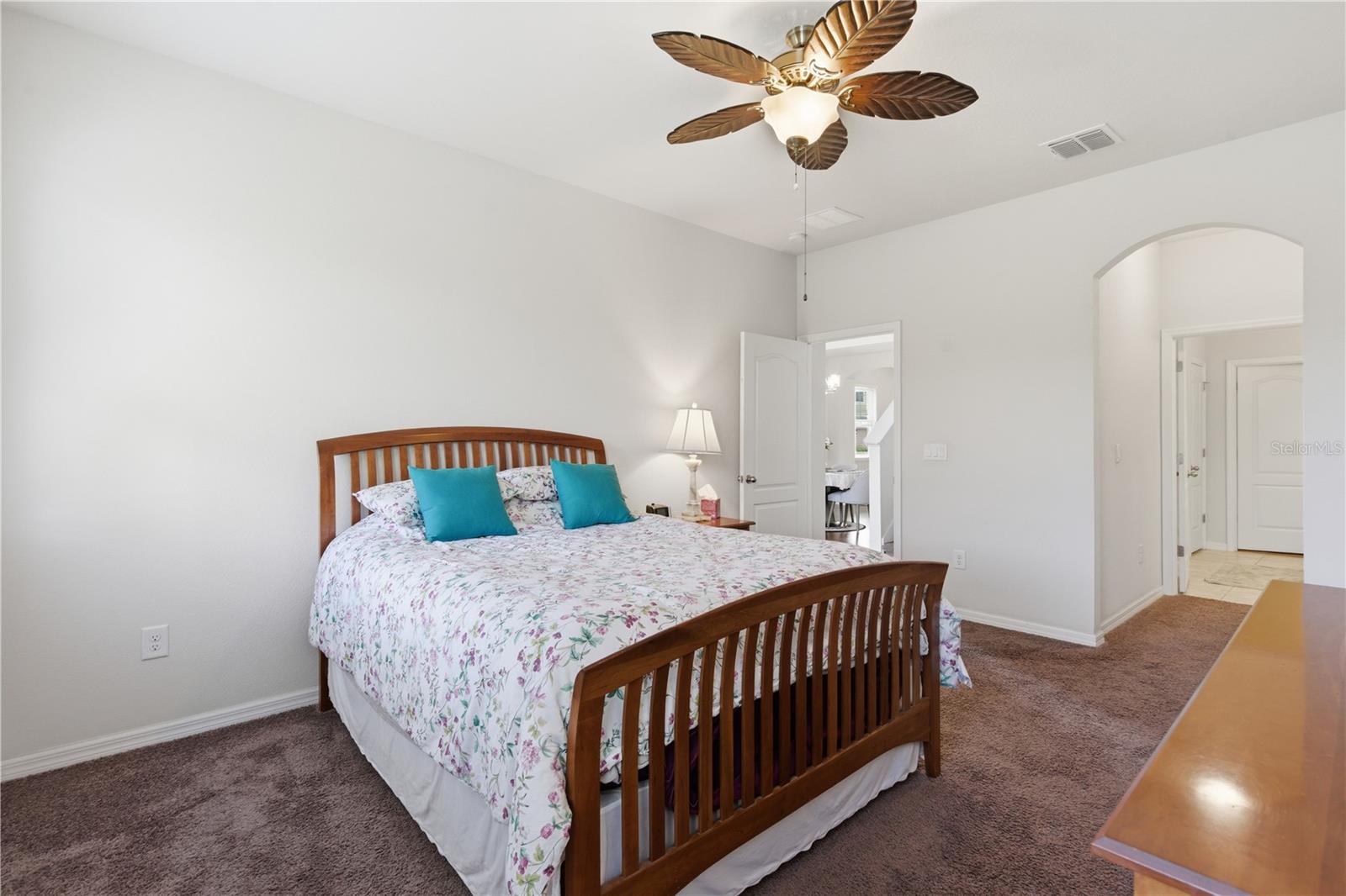 BROADWAY CENTRE TWNHMS - Residential