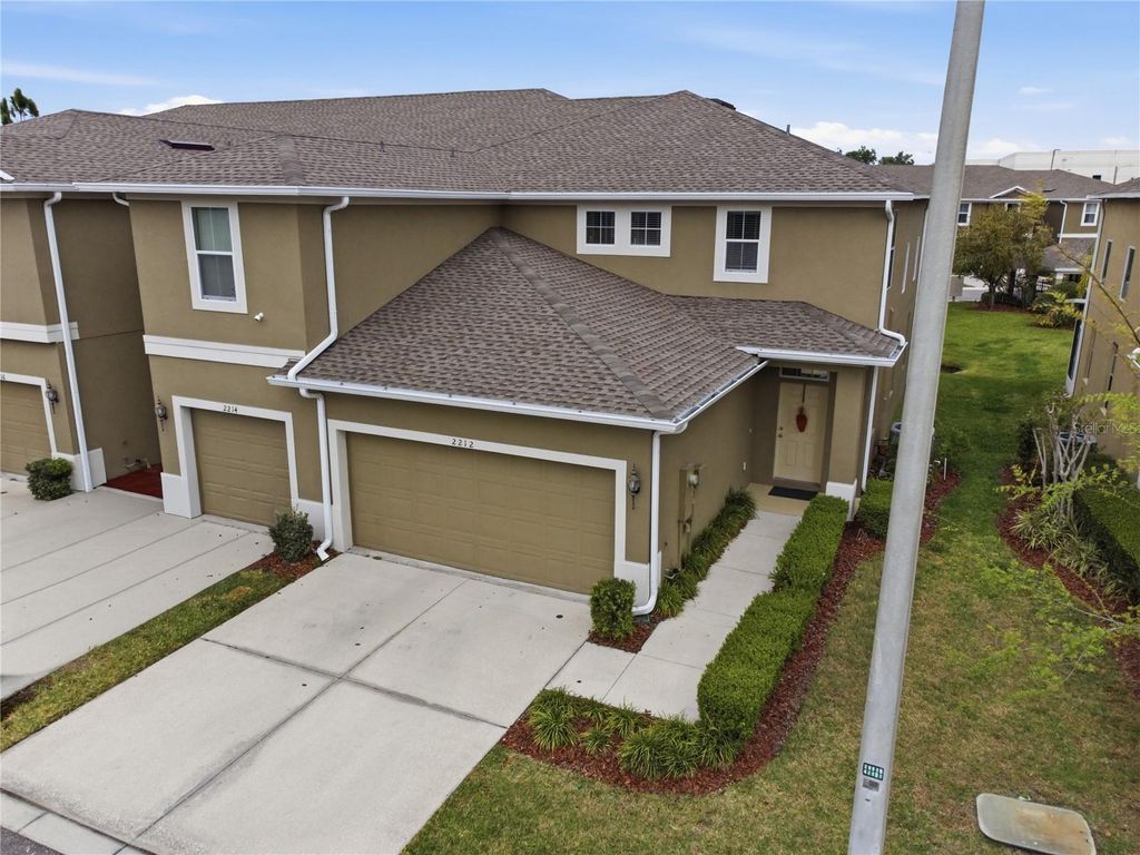 Photo of 2212 Broadway View Avenue, Brandon, FL 33510 (MLS # TB8486937)
