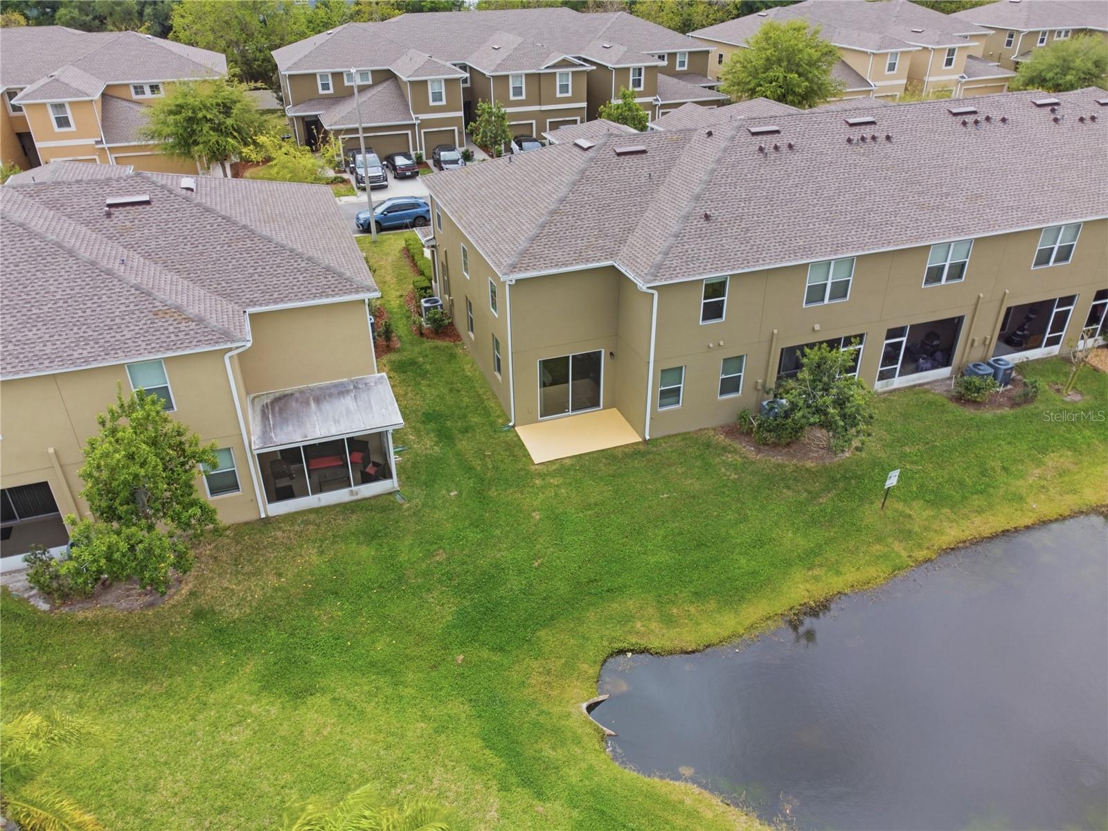 BROADWAY CENTRE TWNHMS - Residential