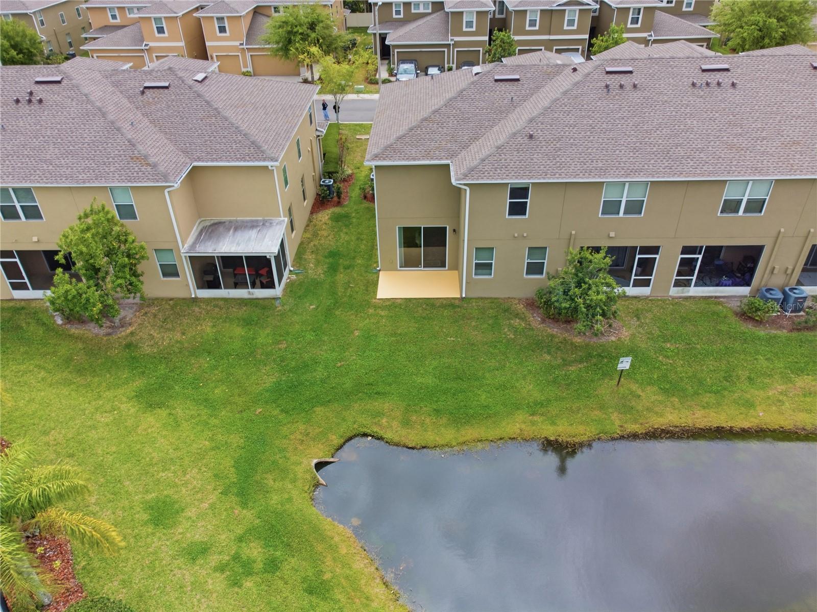 BROADWAY CENTRE TWNHMS - Residential