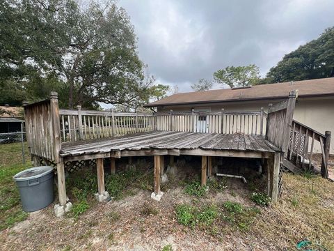 A home in APOPKA