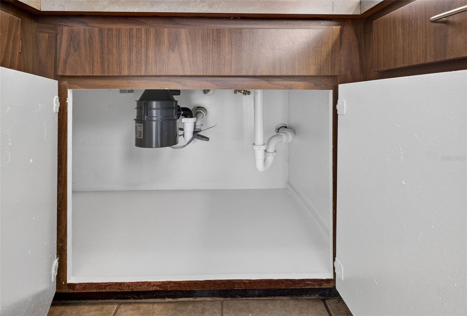 WILLOW LAKE - Residential