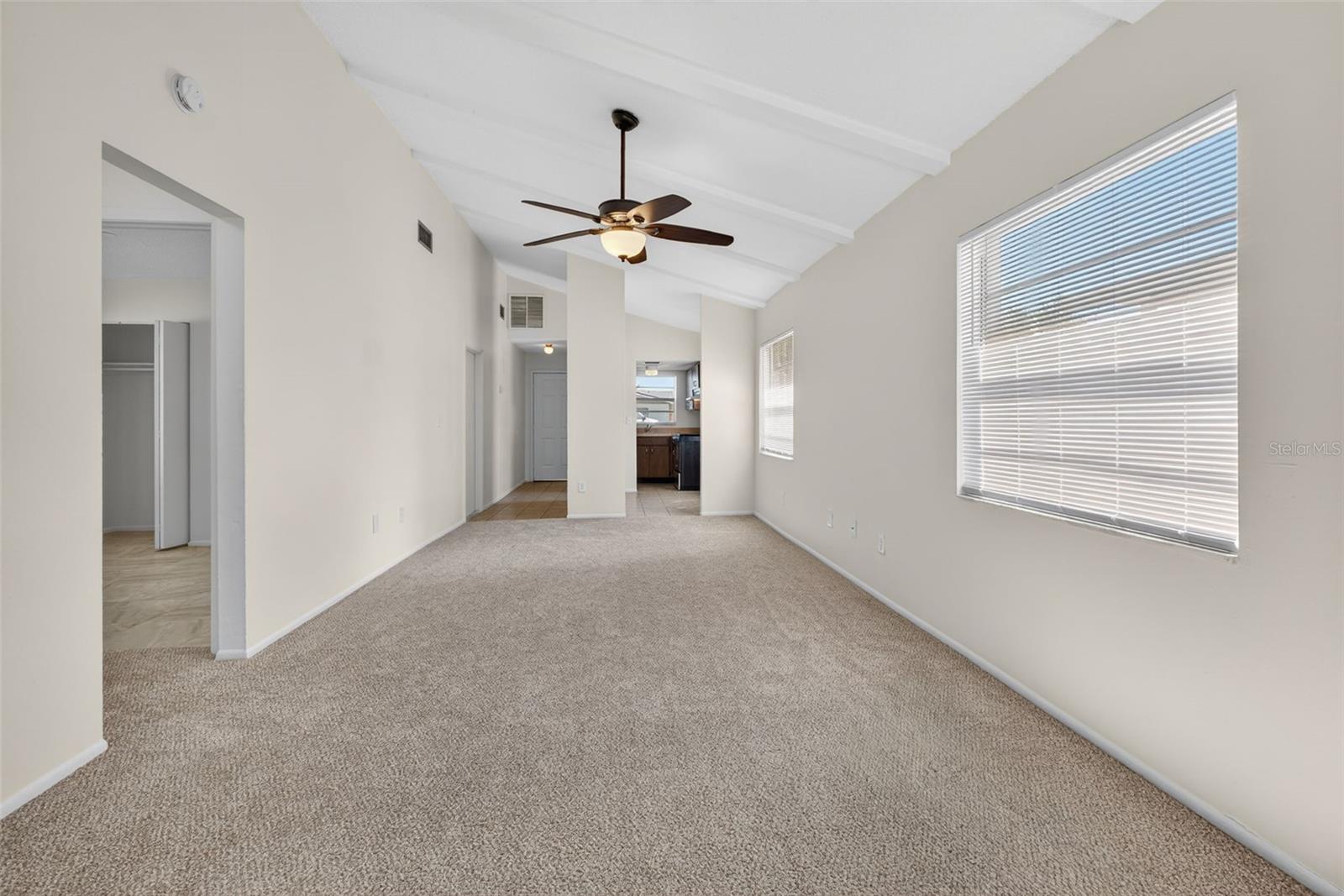 WILLOW LAKE - Residential