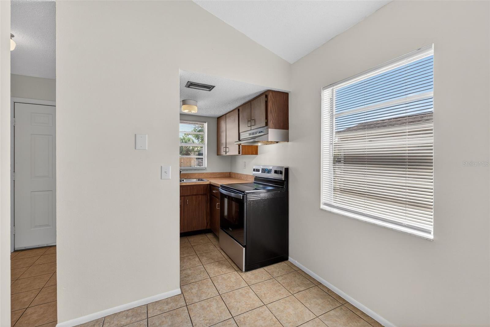 WILLOW LAKE - Residential