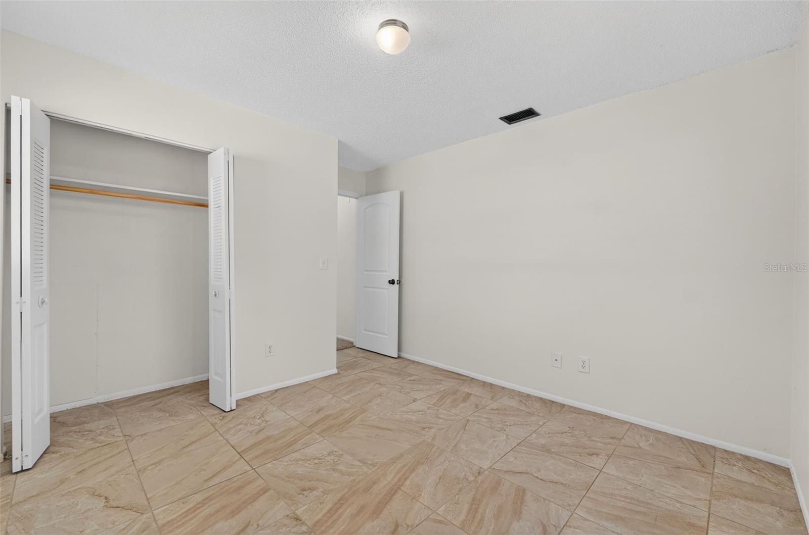 WILLOW LAKE - Residential