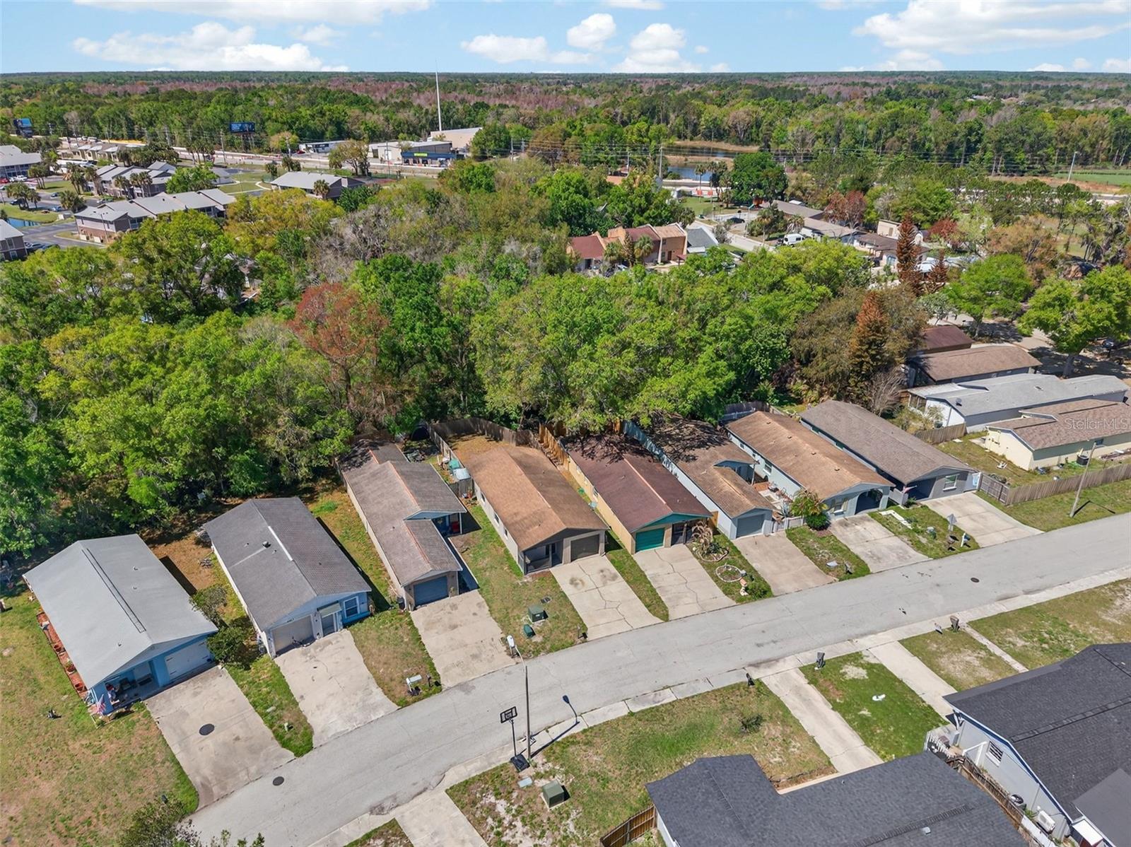 WILLOW LAKE - Residential