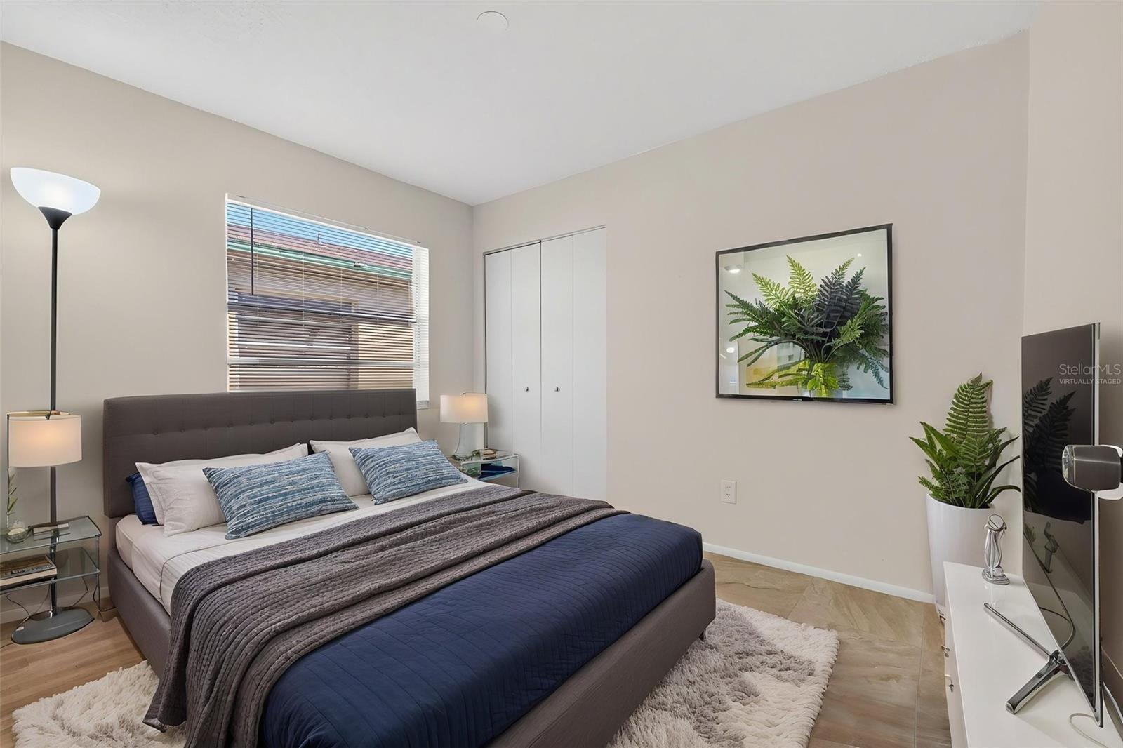 WILLOW LAKE - Residential