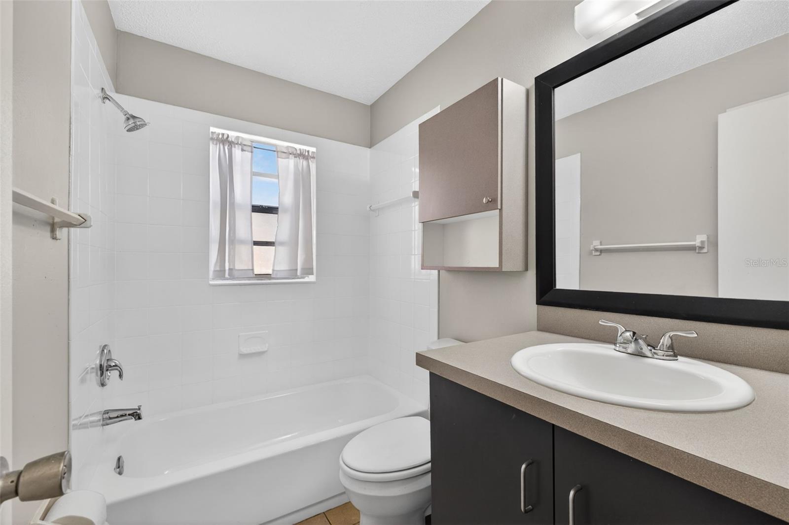 WILLOW LAKE - Residential