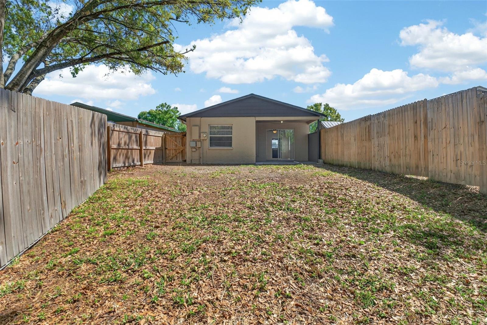 WILLOW LAKE - Residential