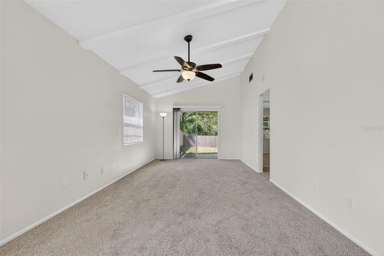 WILLOW LAKE - Residential