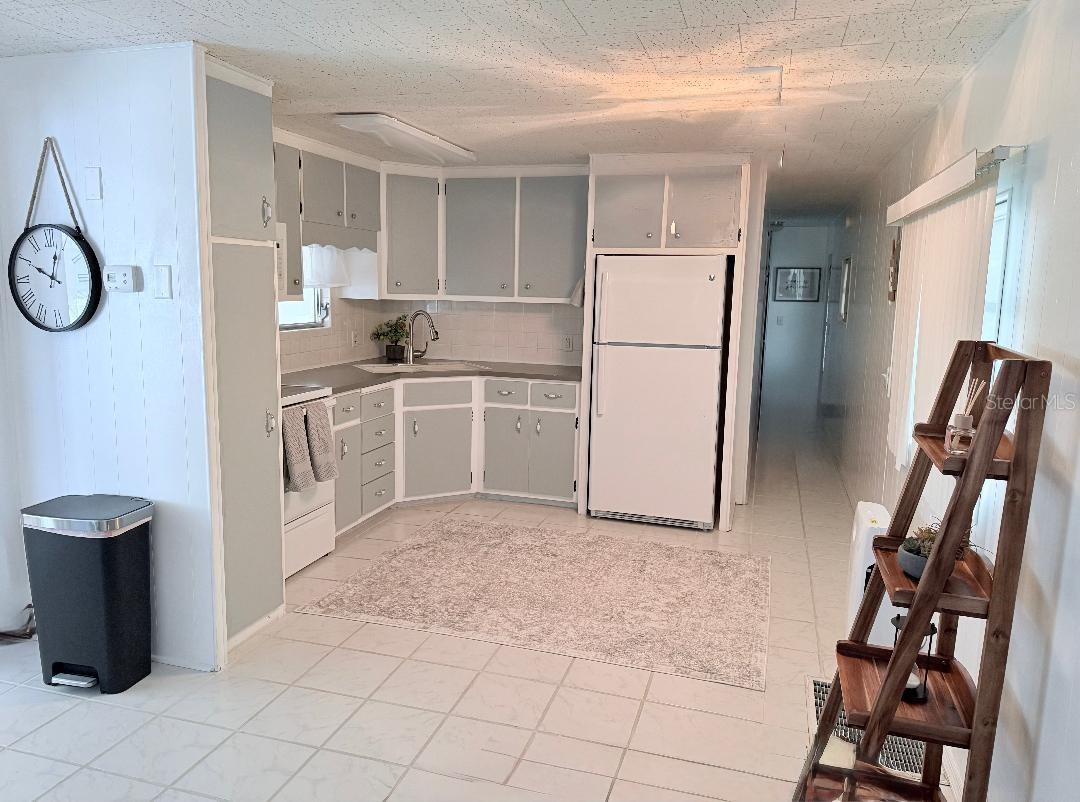 LAKE TARPON MOBILE HOME VILLAGE - Residential
