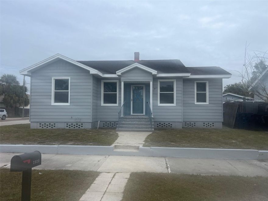 Centrally located free standing building for office or neighborhood light retail. 
Can be used as A combo Office &/or Residence
Renovated & ready to move in.
Plenty of Legal street parking on Both Armenia & North B, Plus a big backyard that can be partially or completely used for Parking up to 8 private parking spaces