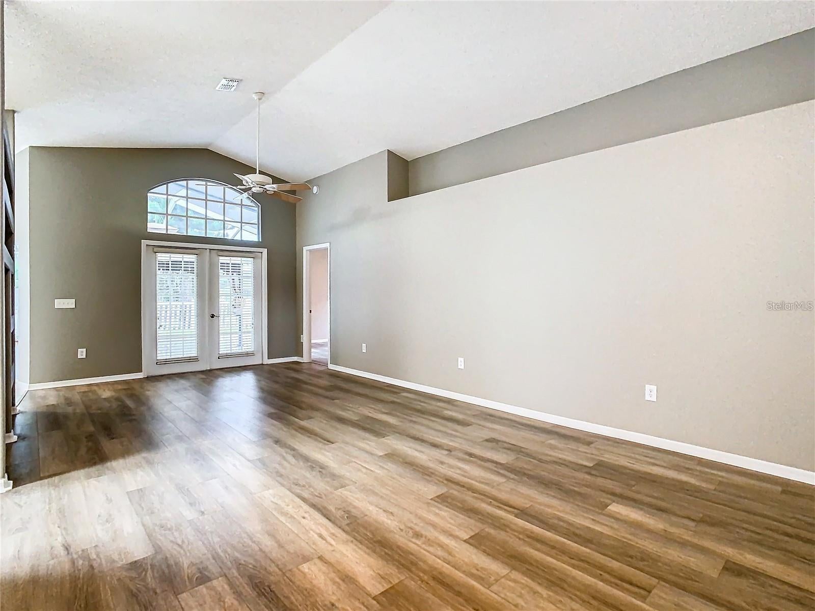7823 FLORADORA DRIVE