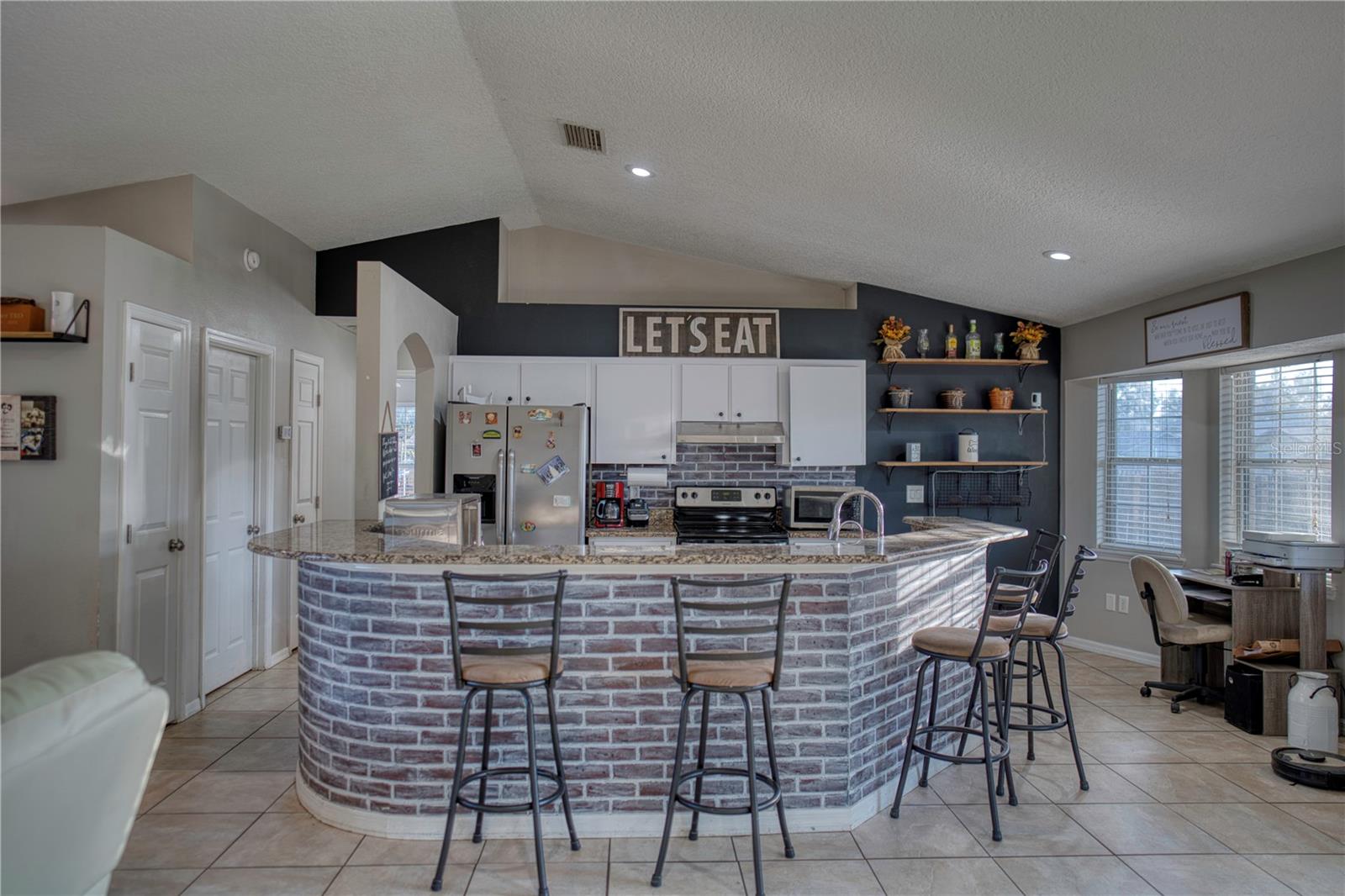 SILVER SPGS SHORES UN 22 - Residential