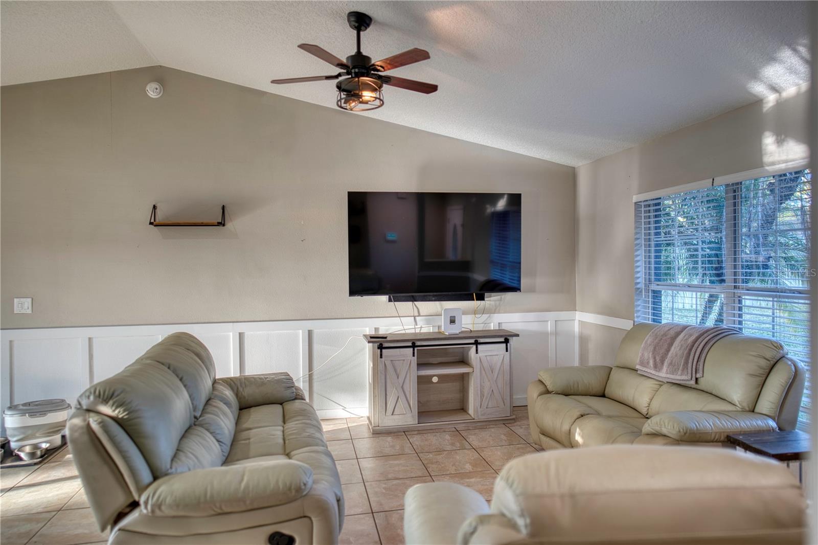 SILVER SPGS SHORES UN 22 - Residential