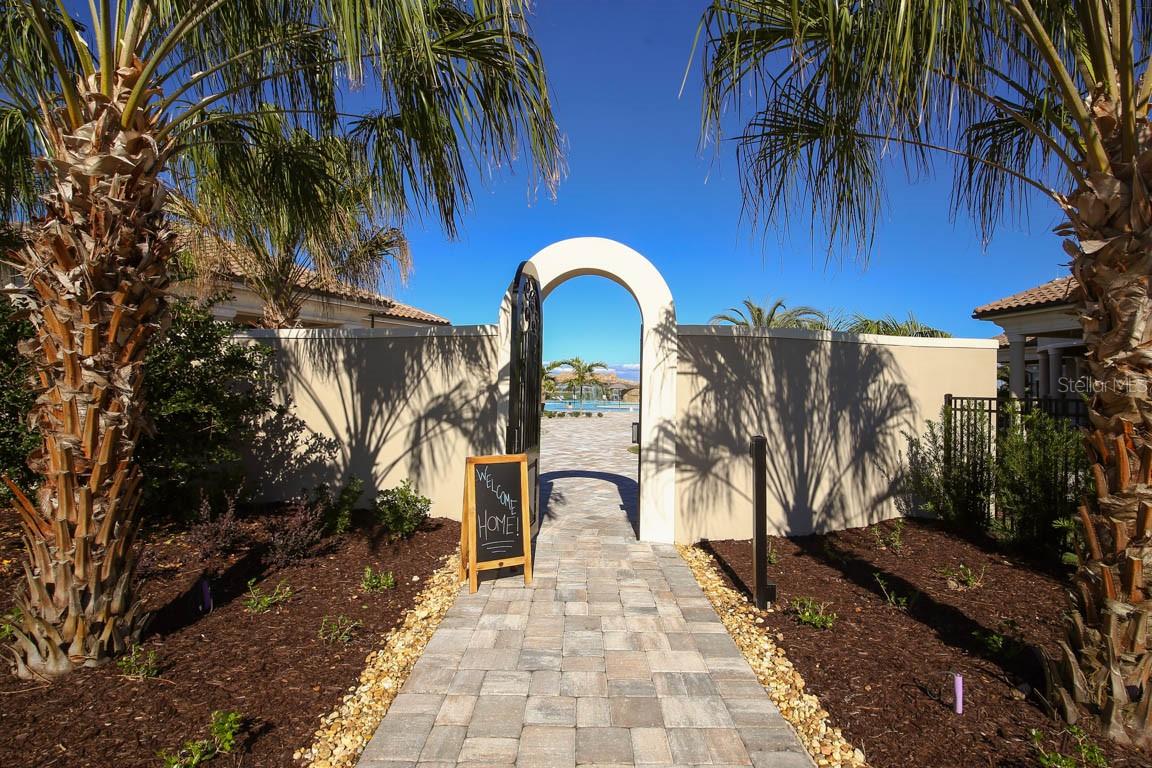 LAKEWOOD NATIONAL - Residential Lease