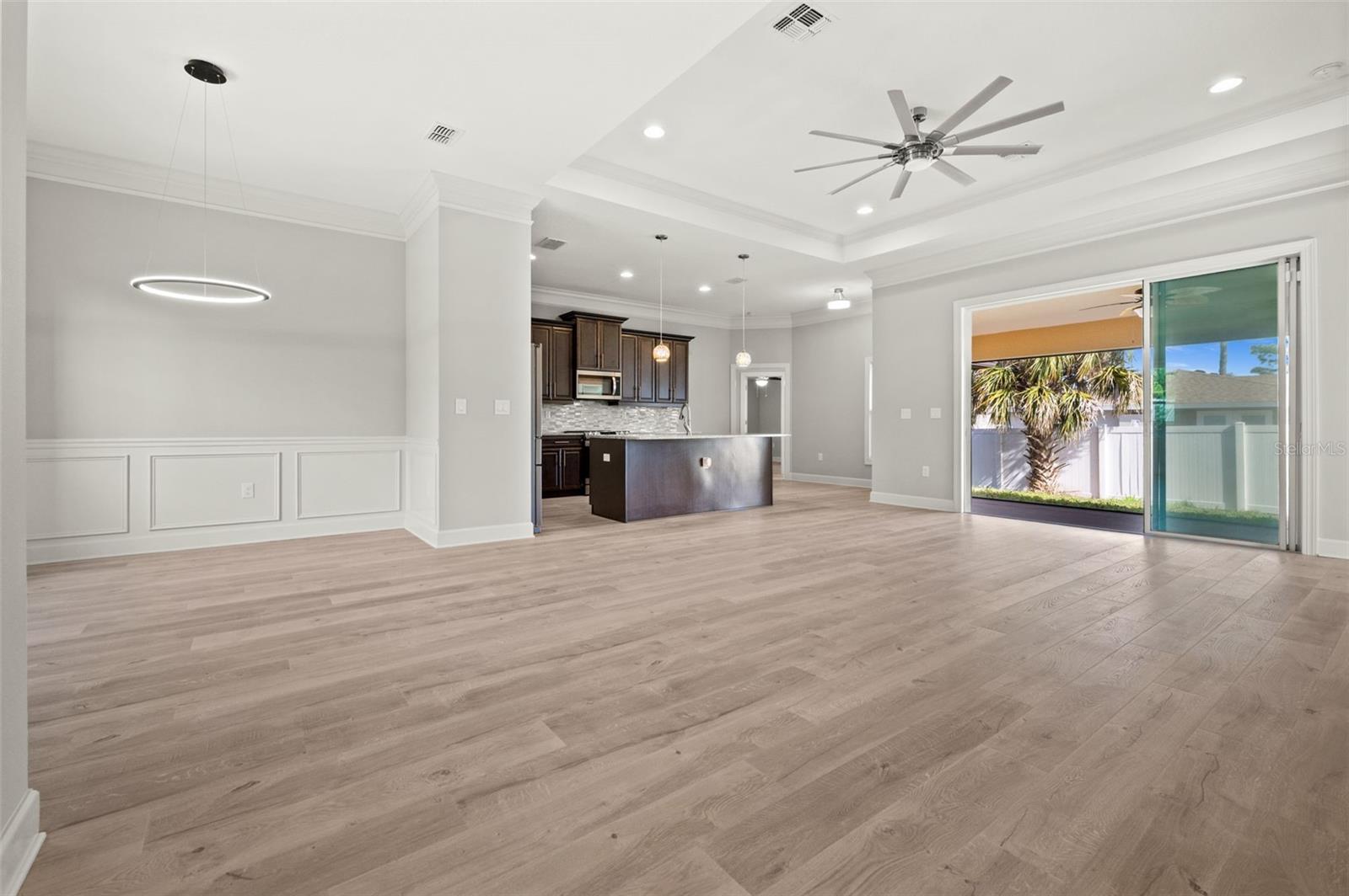 SOUTH VENICE - Residential