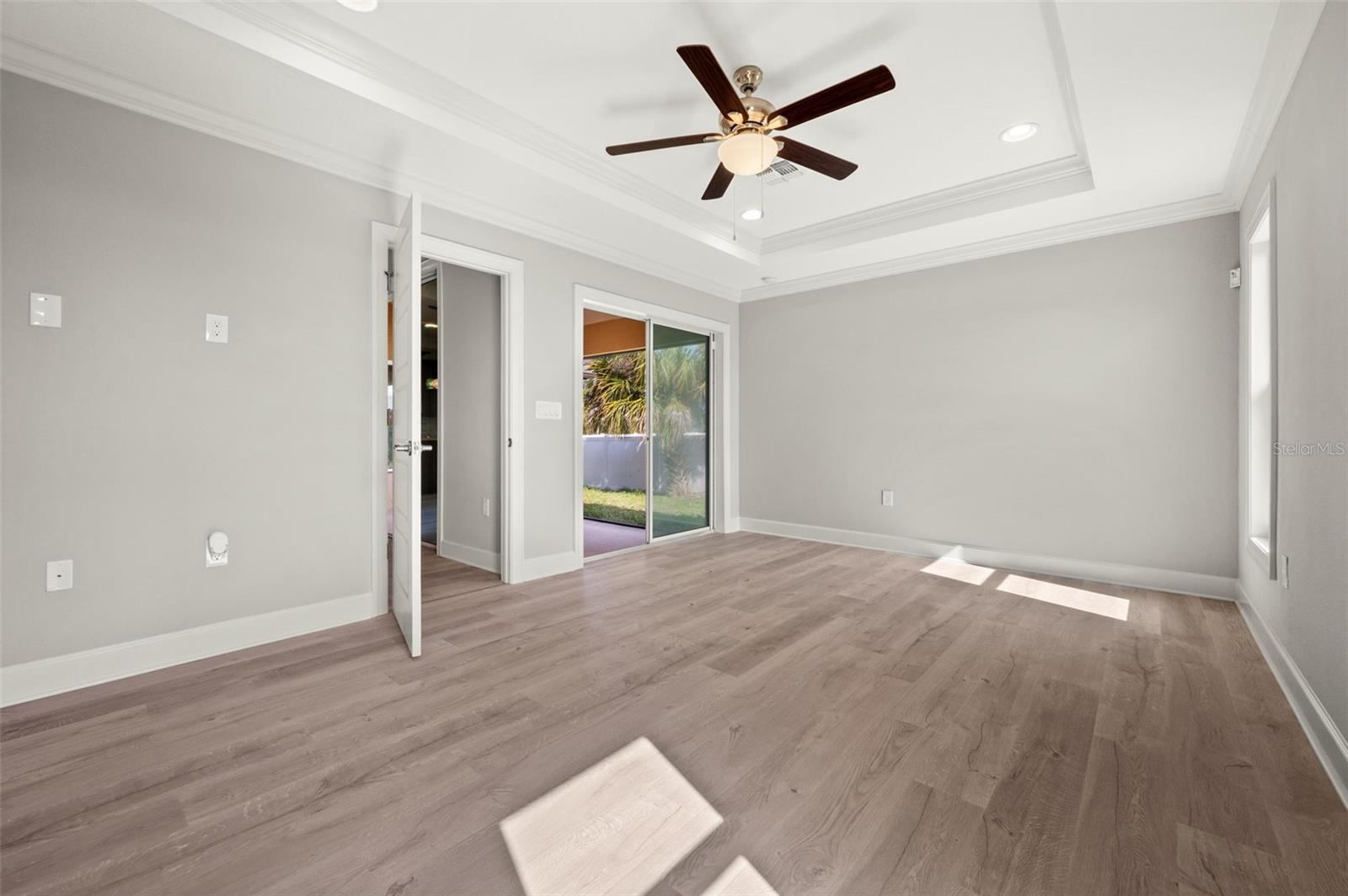 SOUTH VENICE - Residential