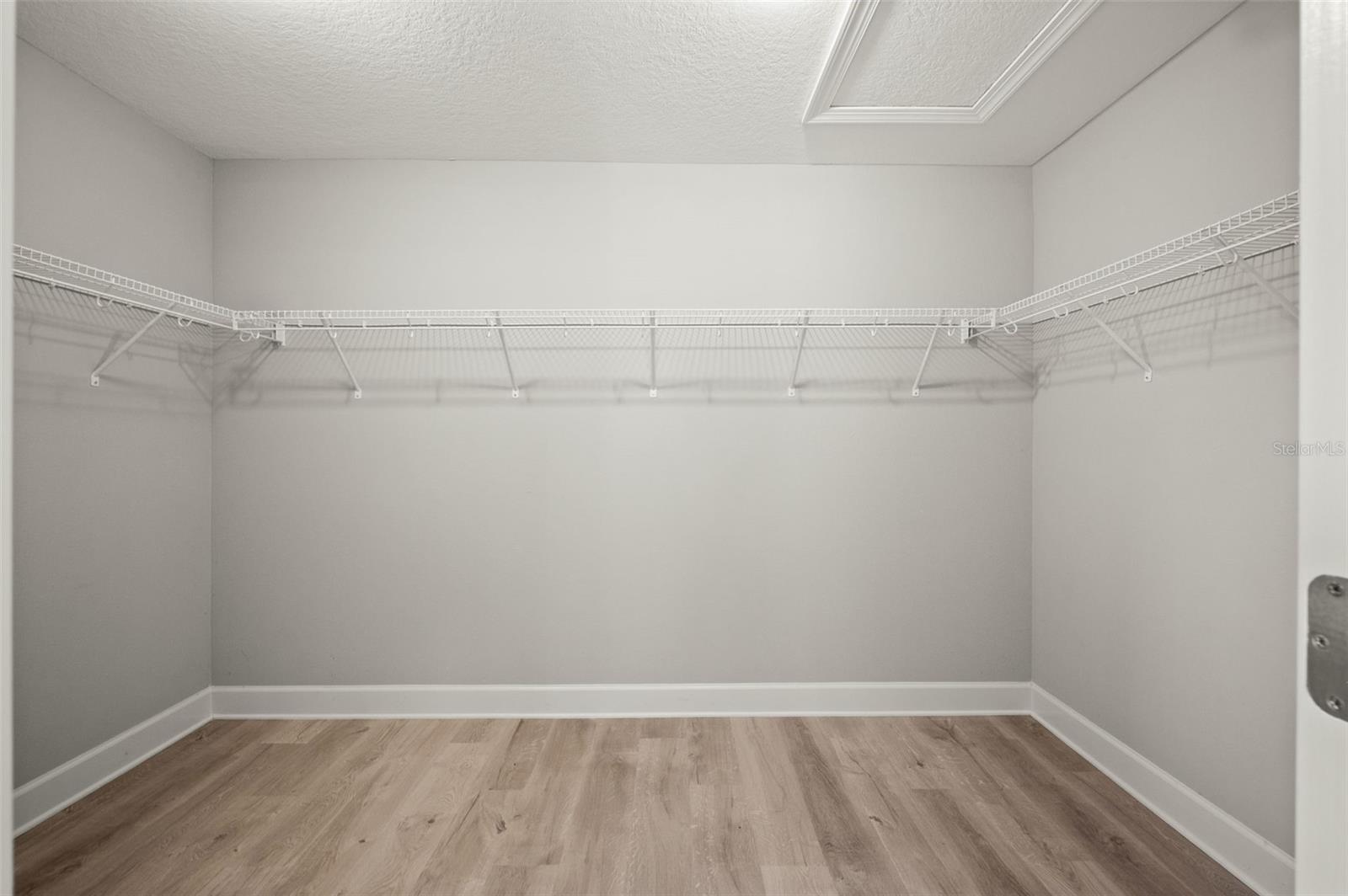 SOUTH VENICE - Residential