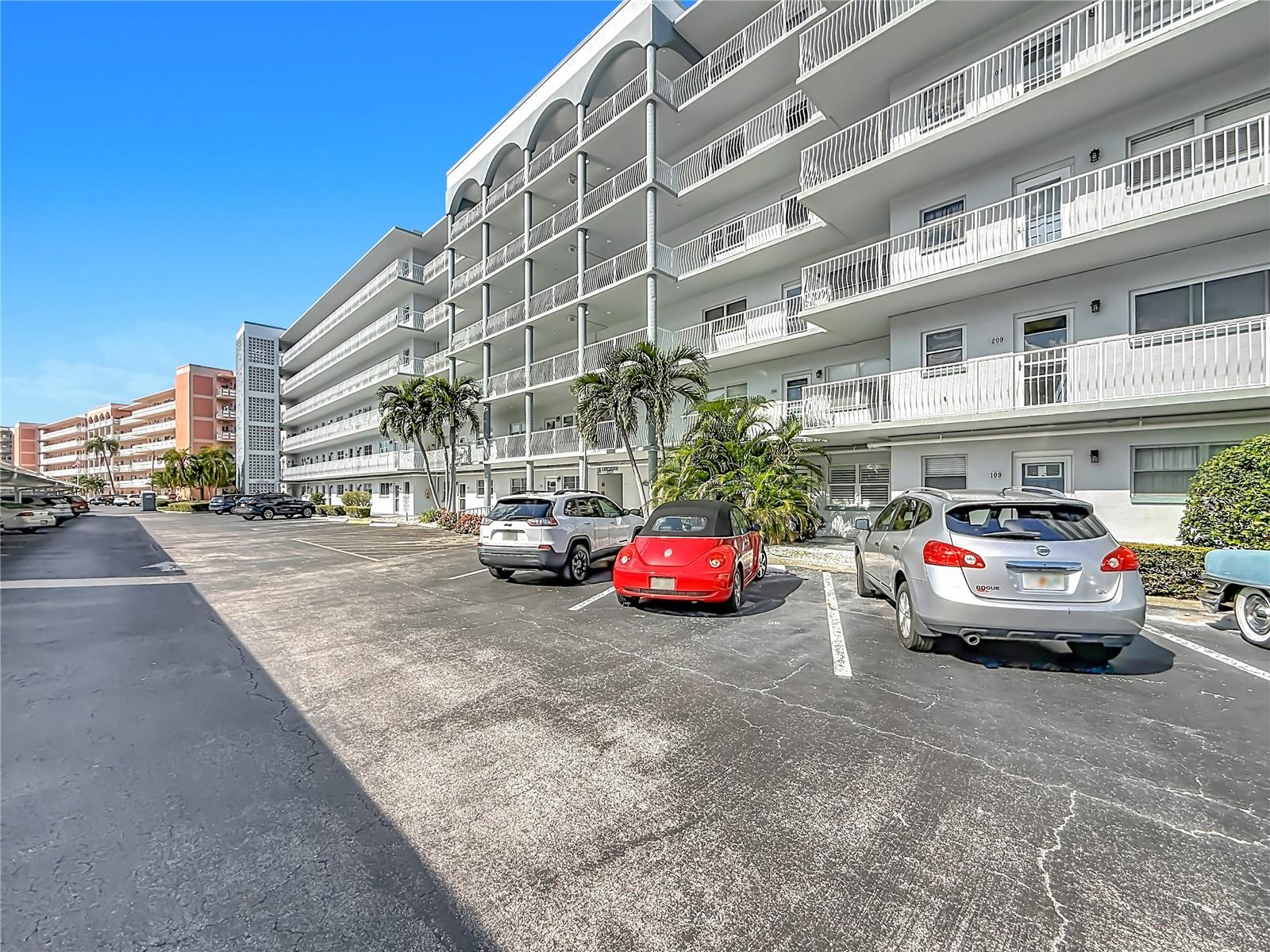 5925 SHORE BOULEVARD S 611