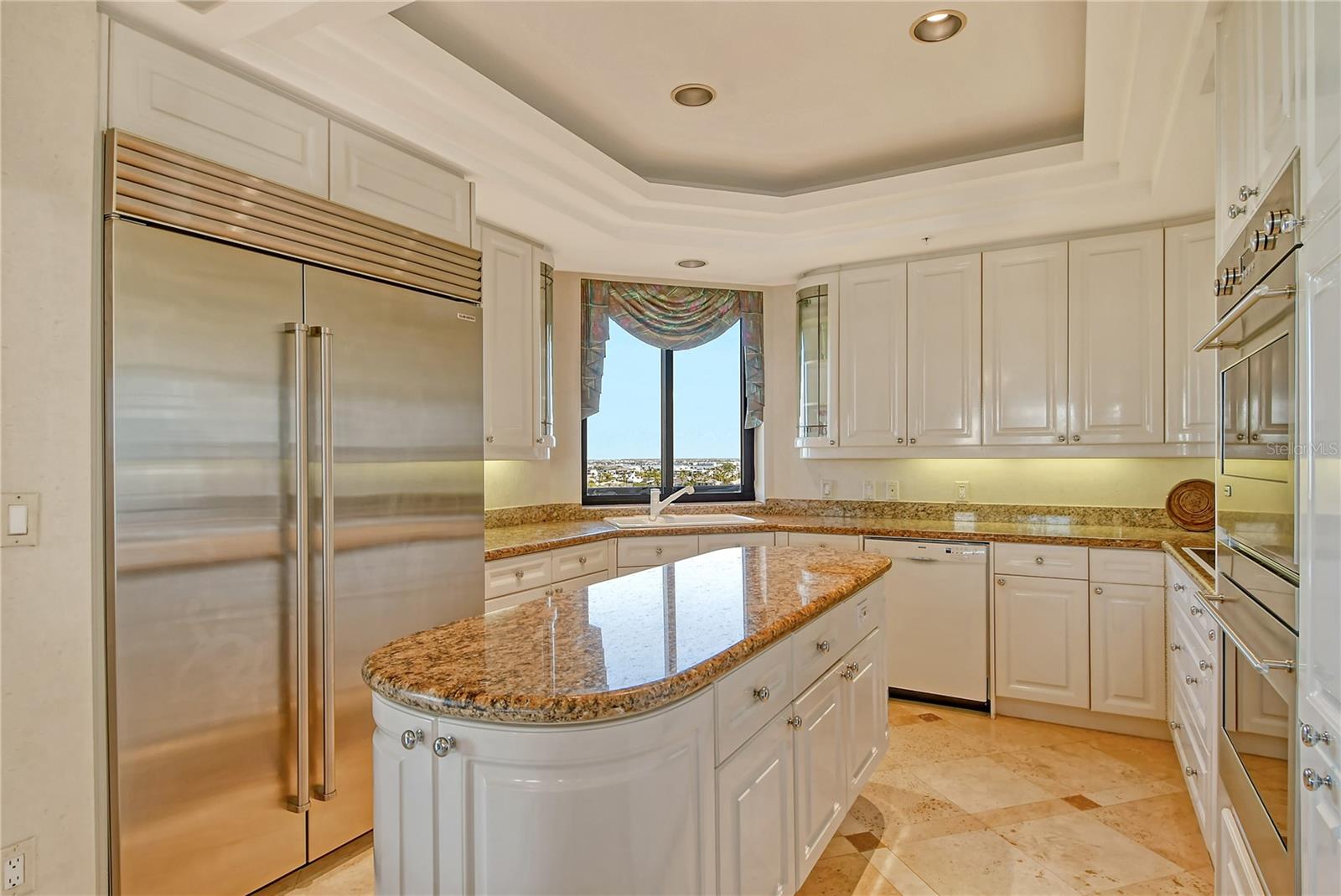 L AMBIANCE AT LONGBOAT KEY CLUB PH 02 - Residential